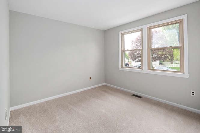 FOX MILL ESTATES - Residential