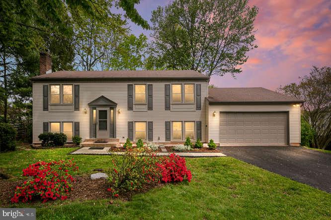 FOX MILL ESTATES - Residential