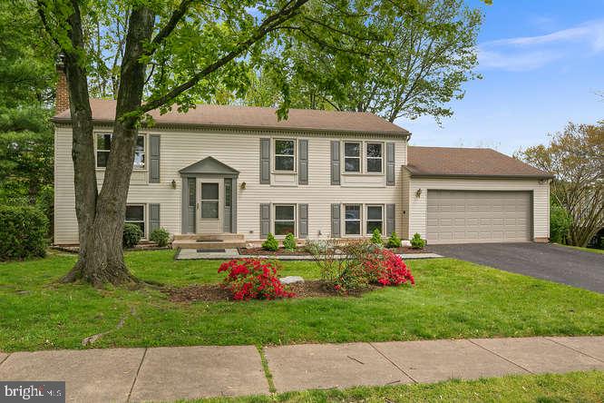 FOX MILL ESTATES - Residential