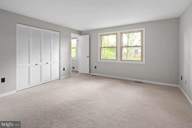 FOX MILL ESTATES - Residential