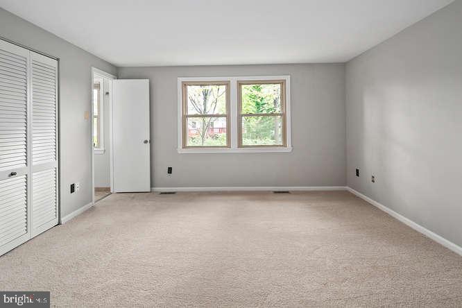 FOX MILL ESTATES - Residential