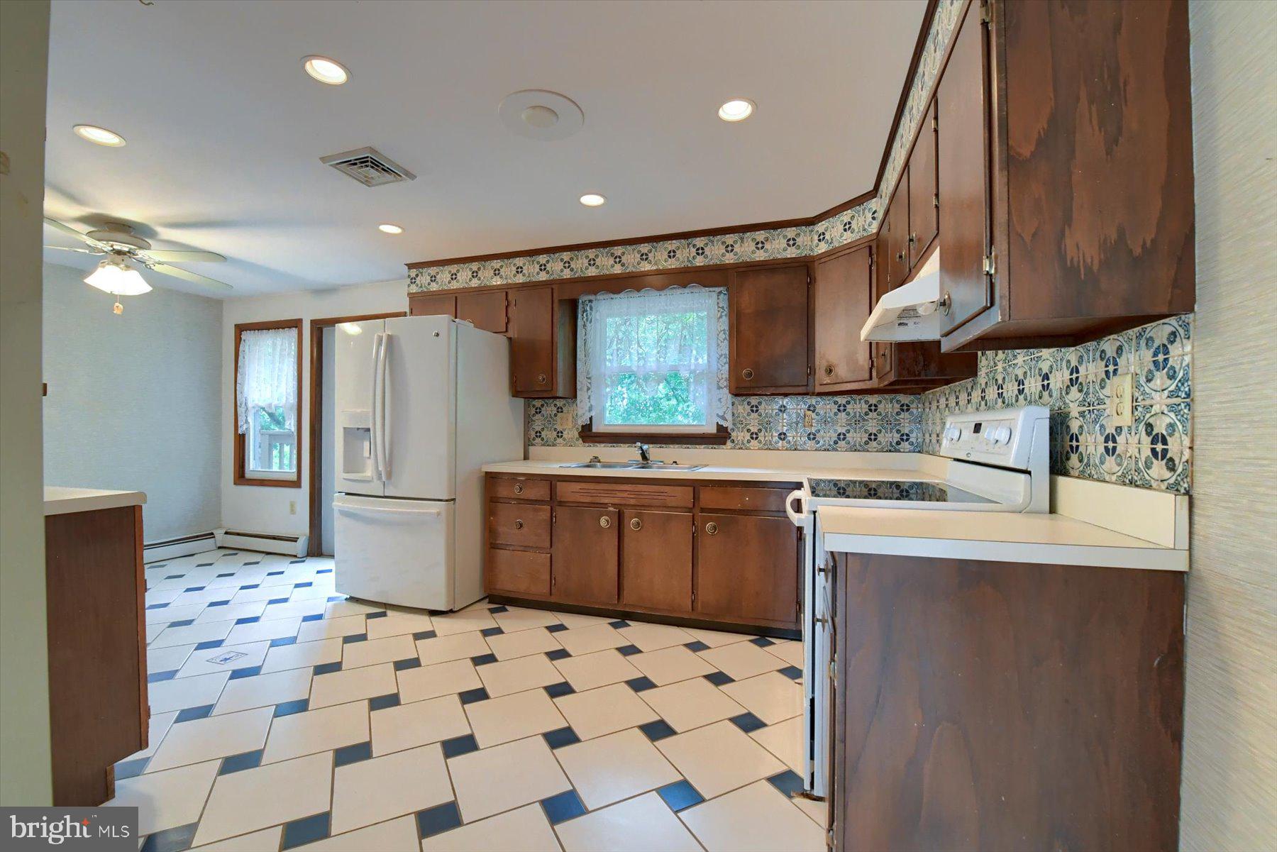 GRANDVIEW ACRES - Residential