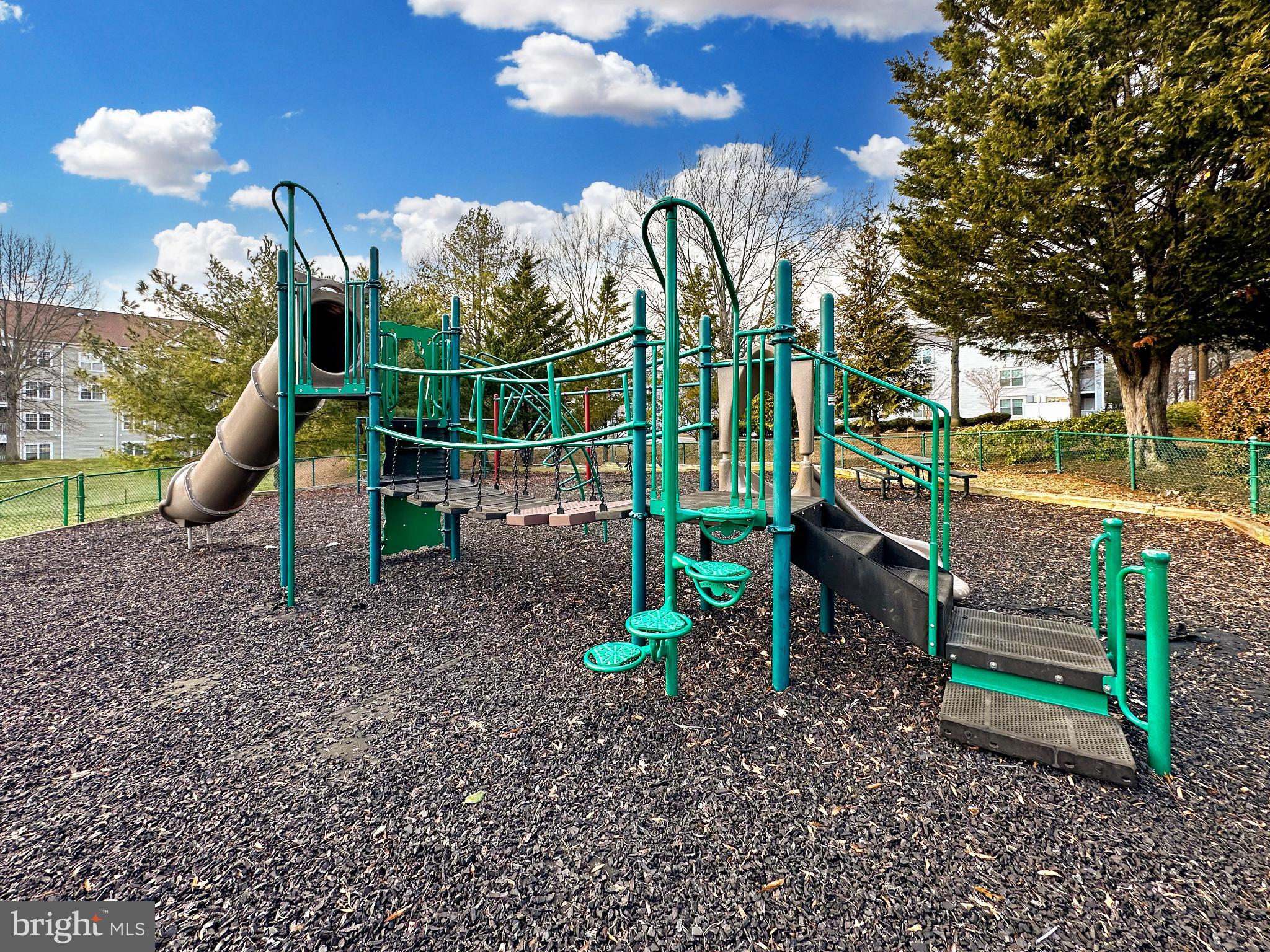 RIVERGATE - Residential