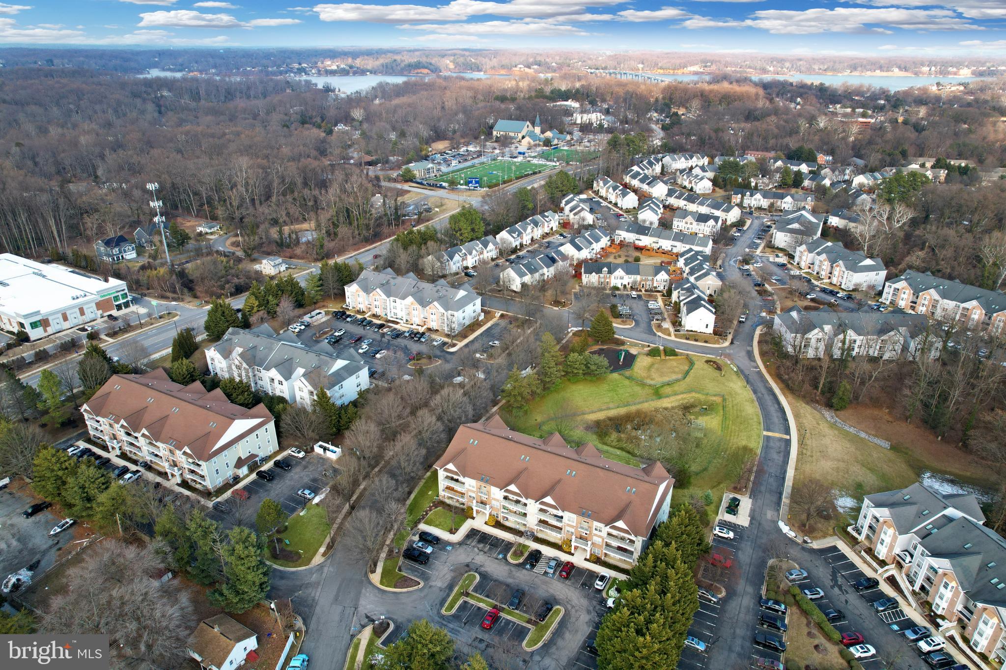 RIVERGATE - Residential