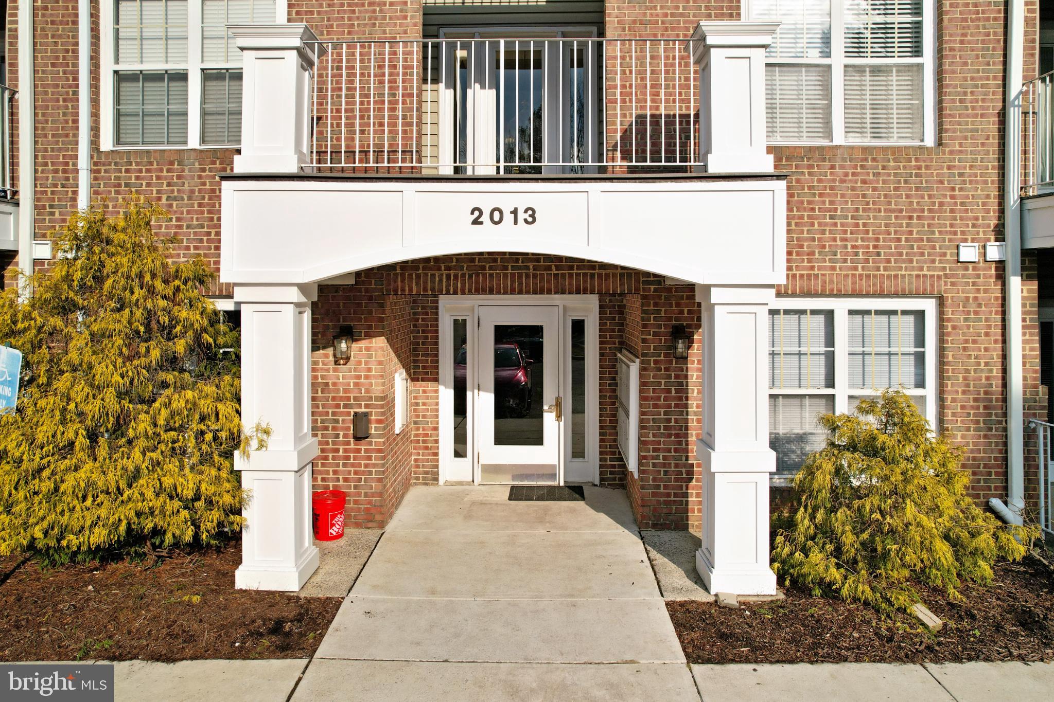 2013 WARNERS TERRACE S 242