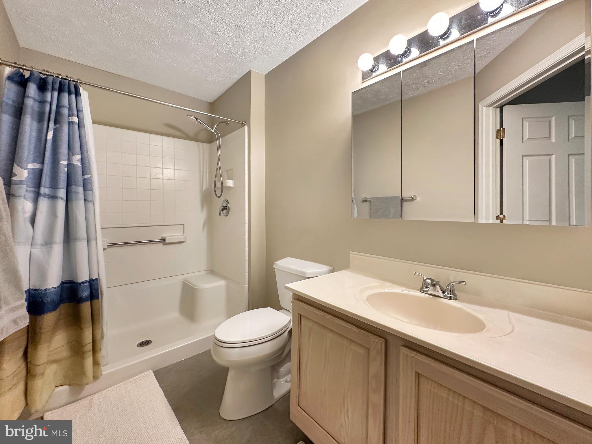 RIVERGATE - Residential