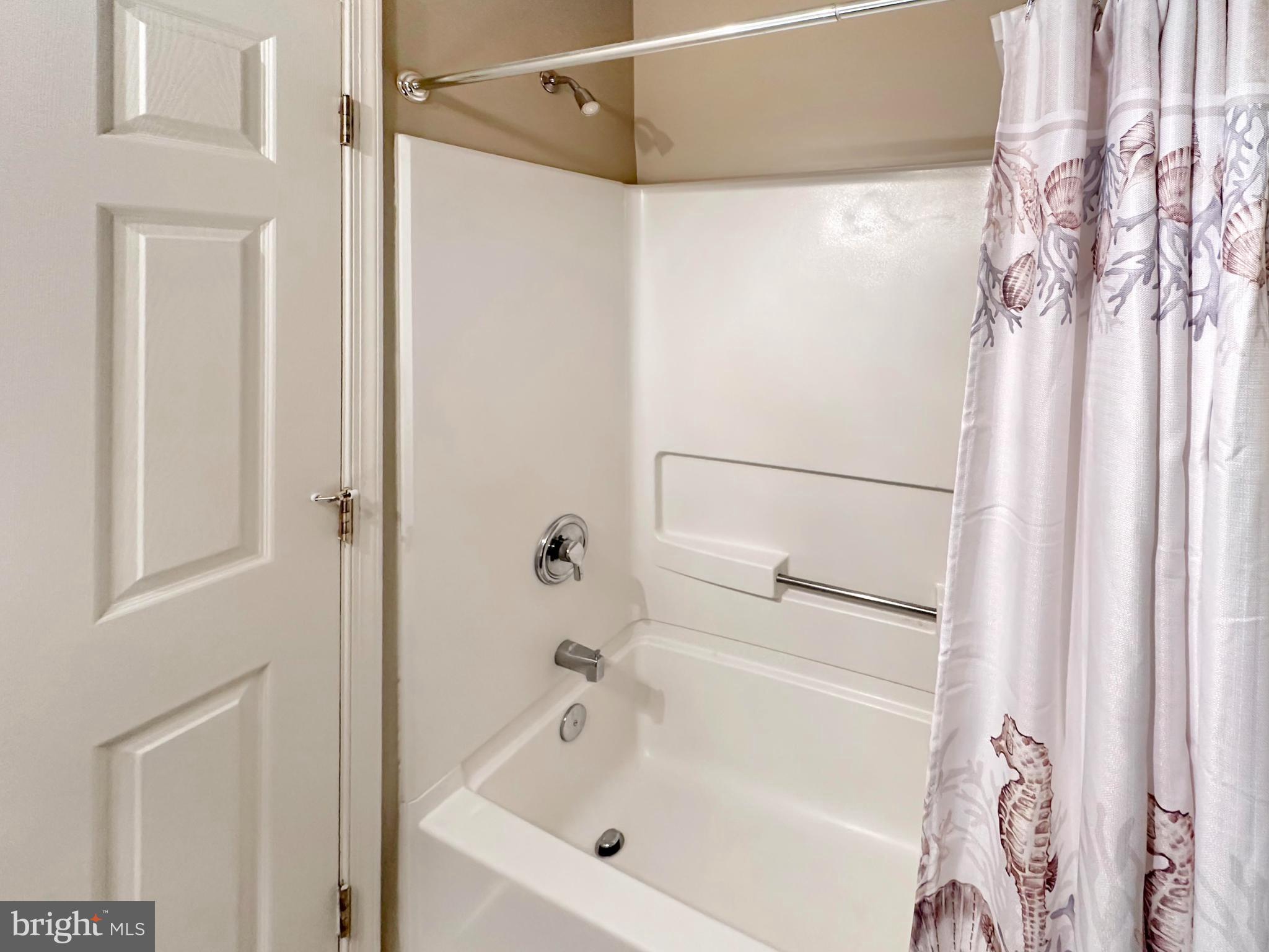 RIVERGATE - Residential