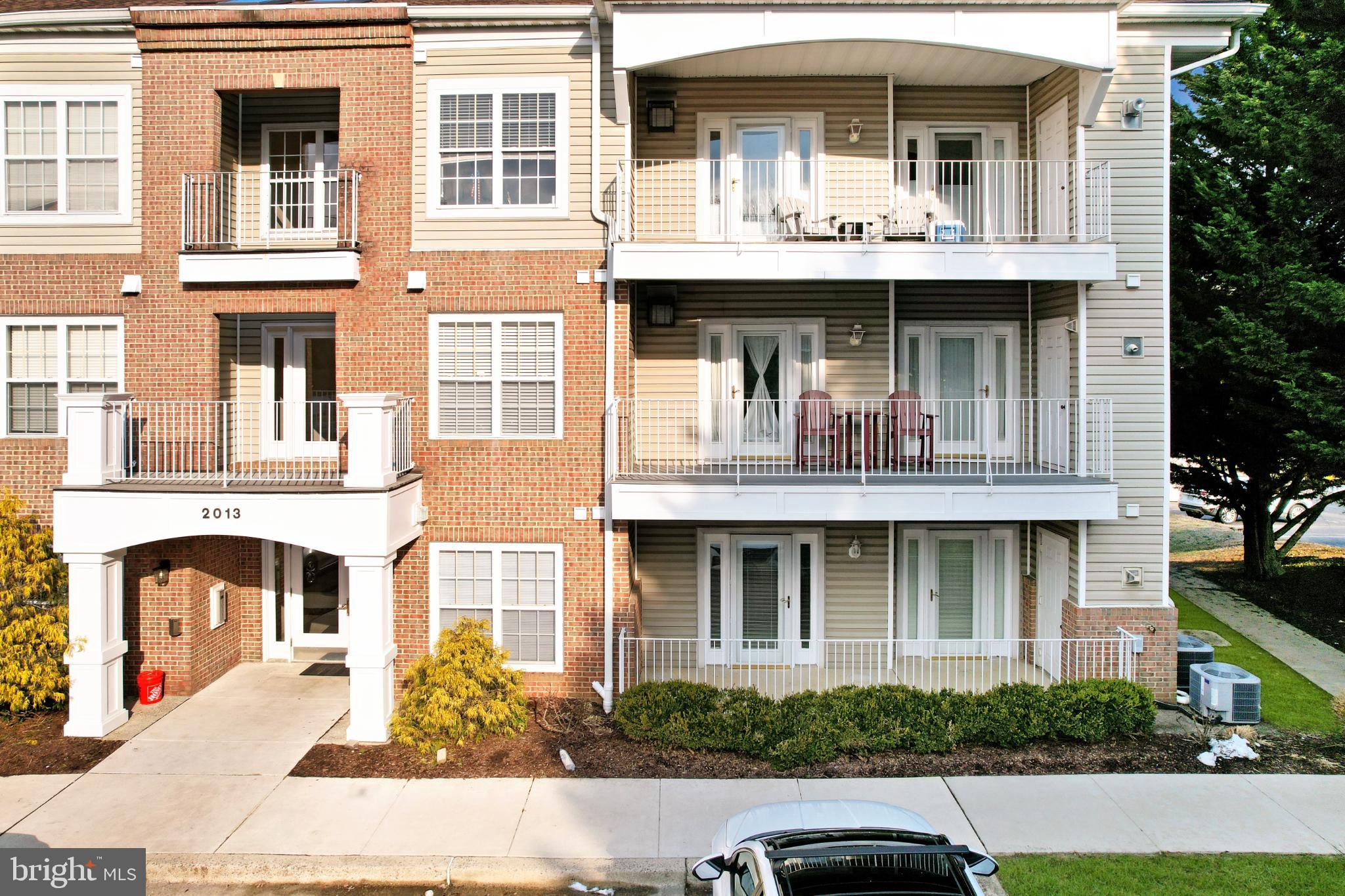 2013 WARNERS TERRACE S 242