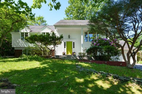9 LAUREL WOOD LAWRENCEVILLE NJ 08648