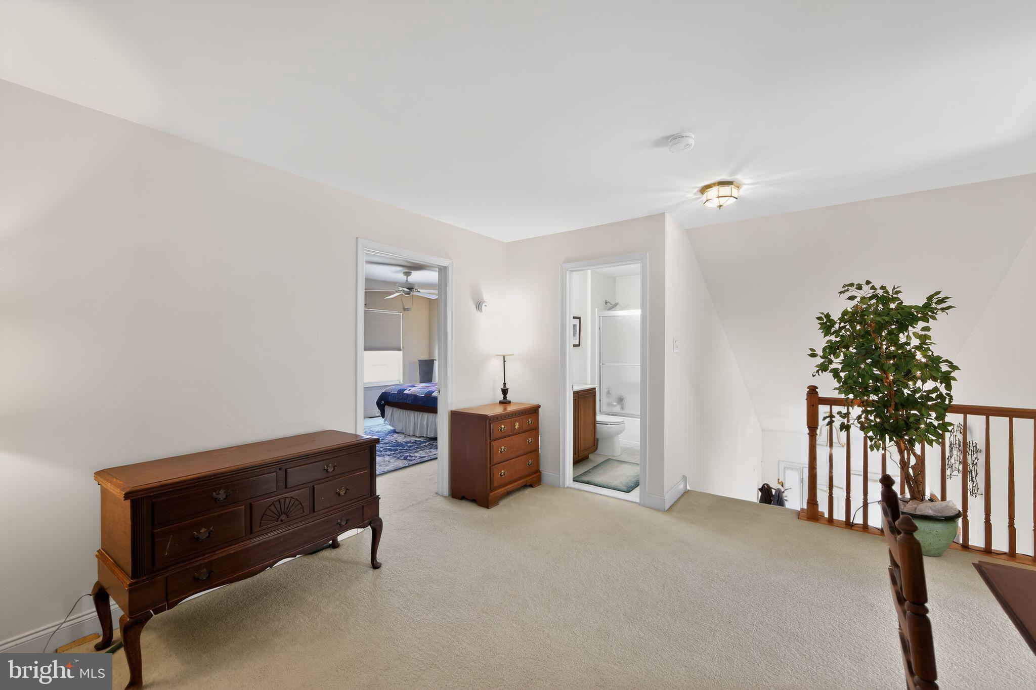 VILLAGES AT HILLVIEW - Residential