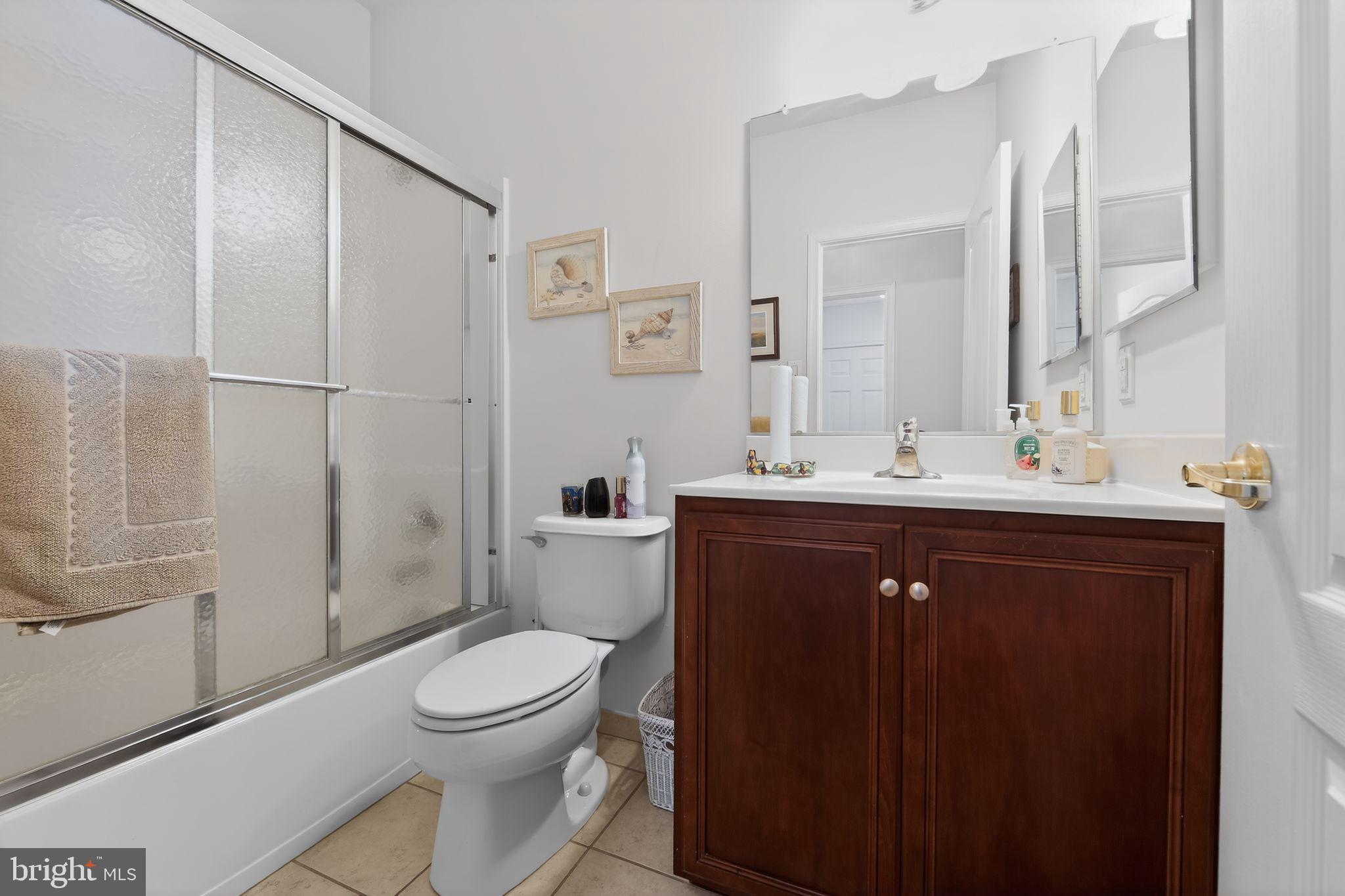 VILLAGES AT HILLVIEW - Residential