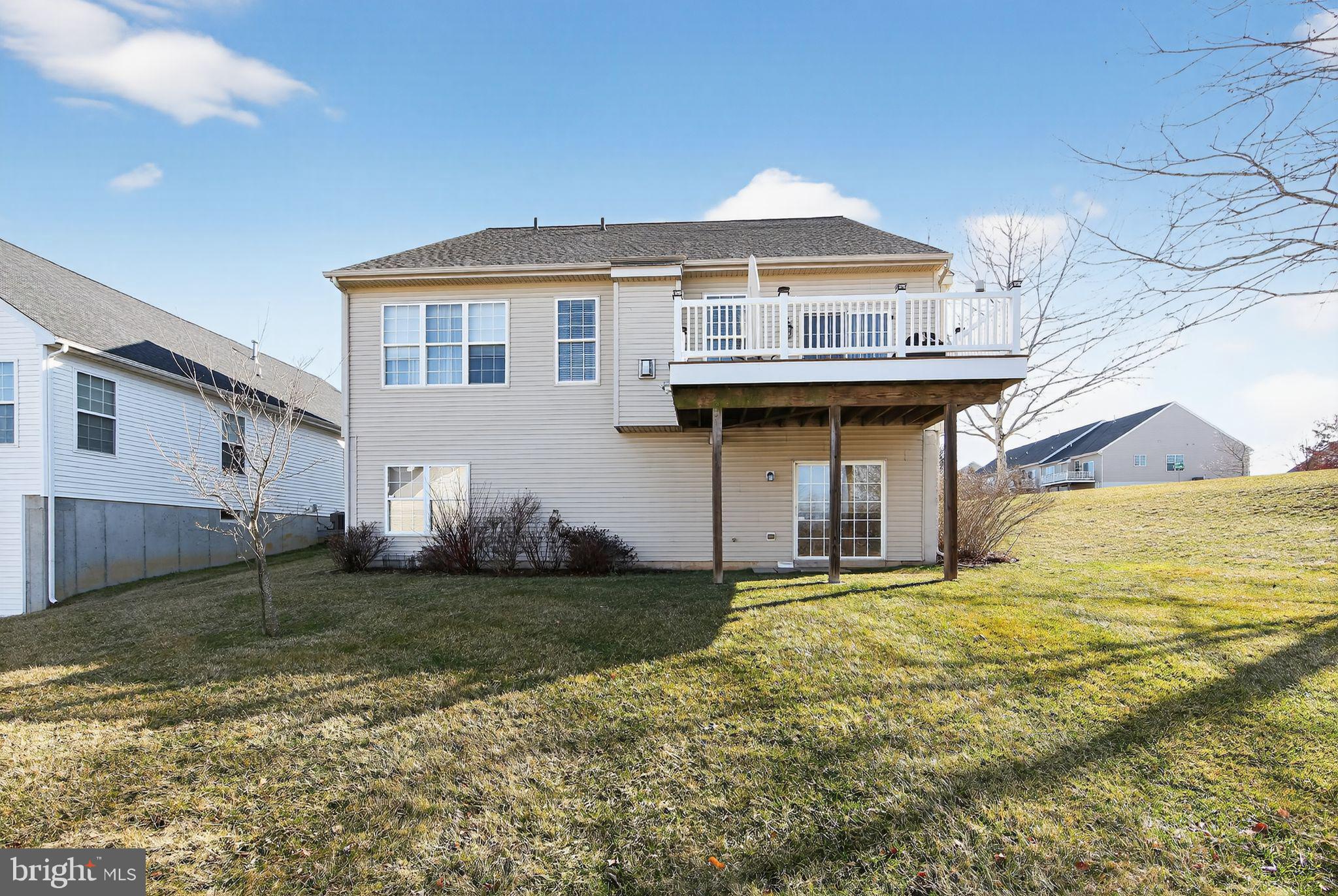 VILLAGES AT HILLVIEW - Residential