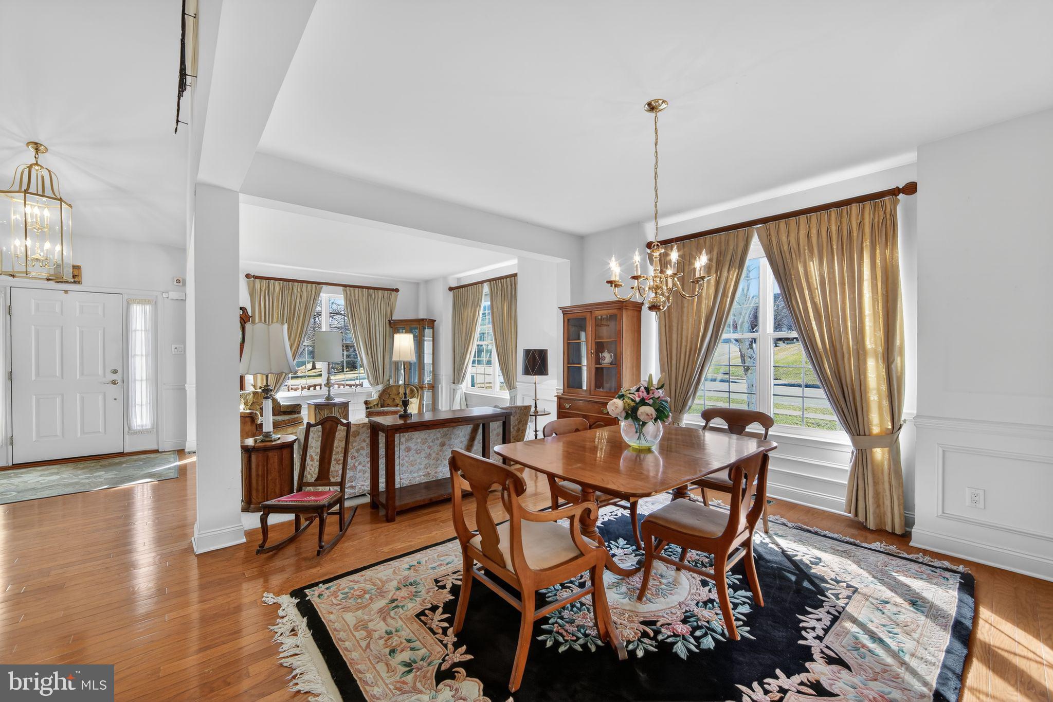 VILLAGES AT HILLVIEW - Residential