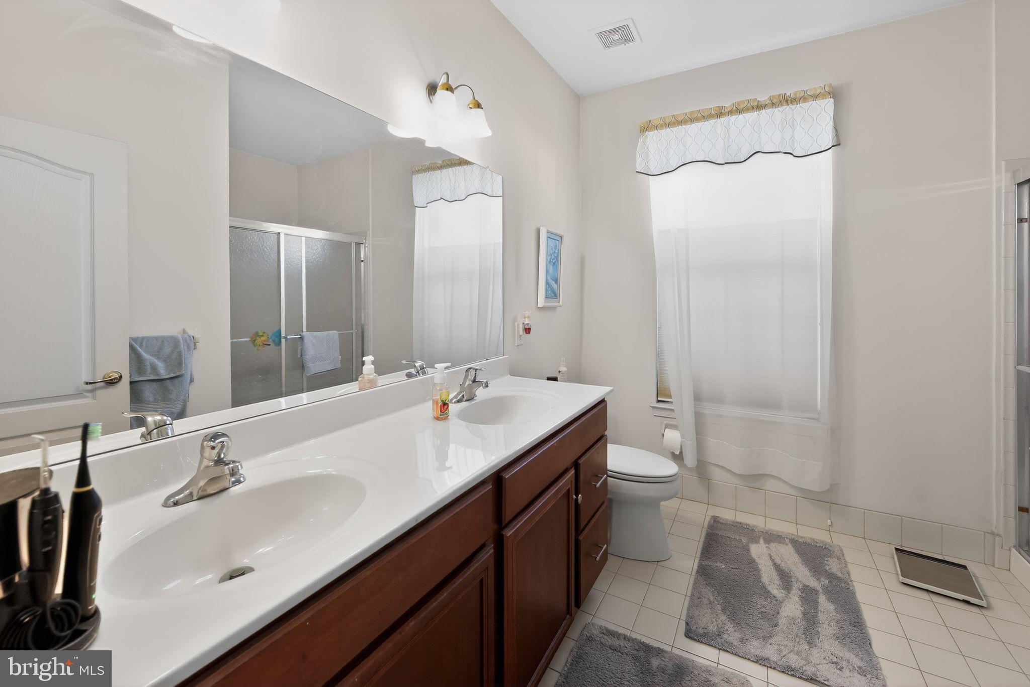 VILLAGES AT HILLVIEW - Residential