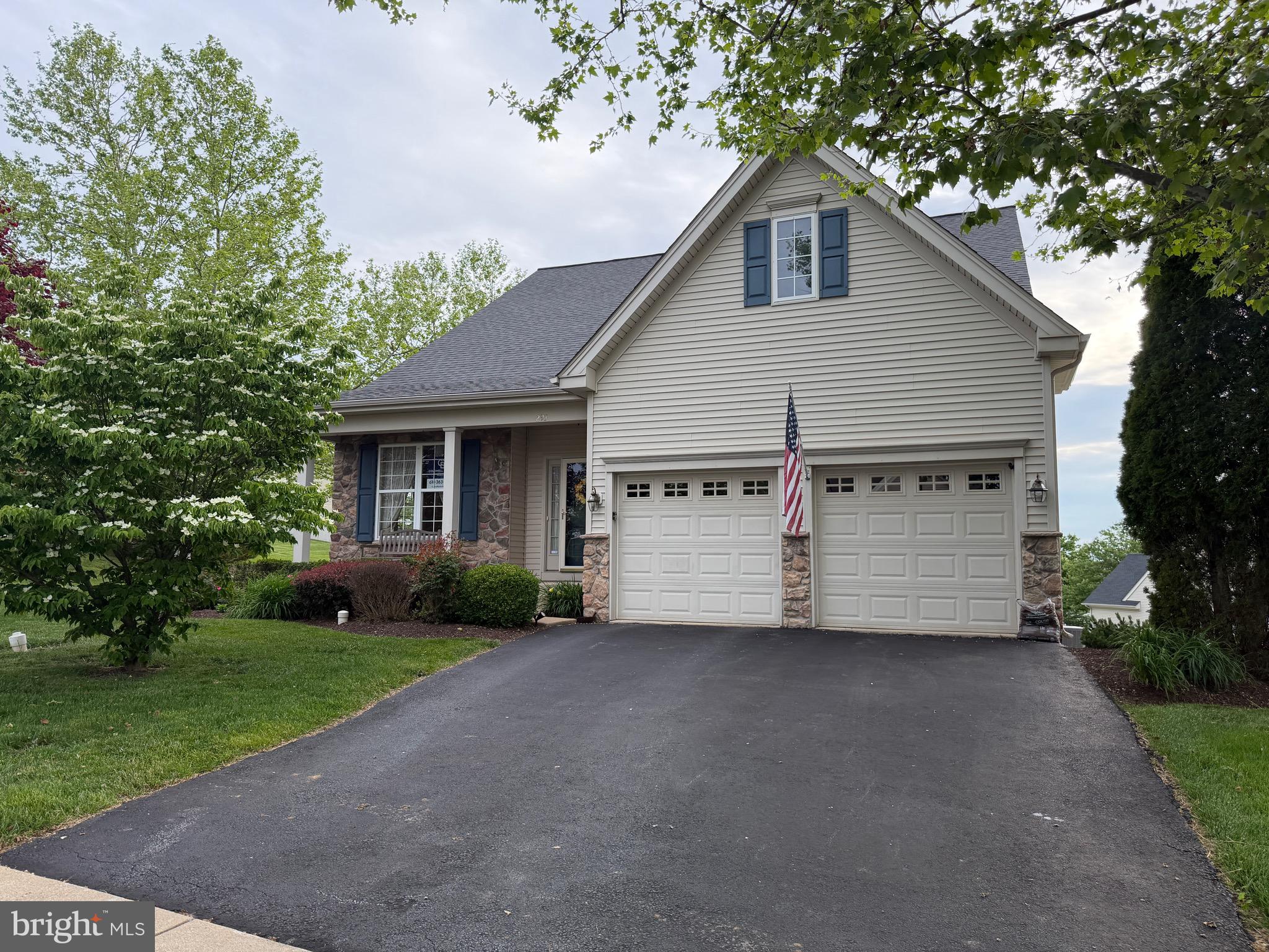 VILLAGES AT HILLVIEW - Residential