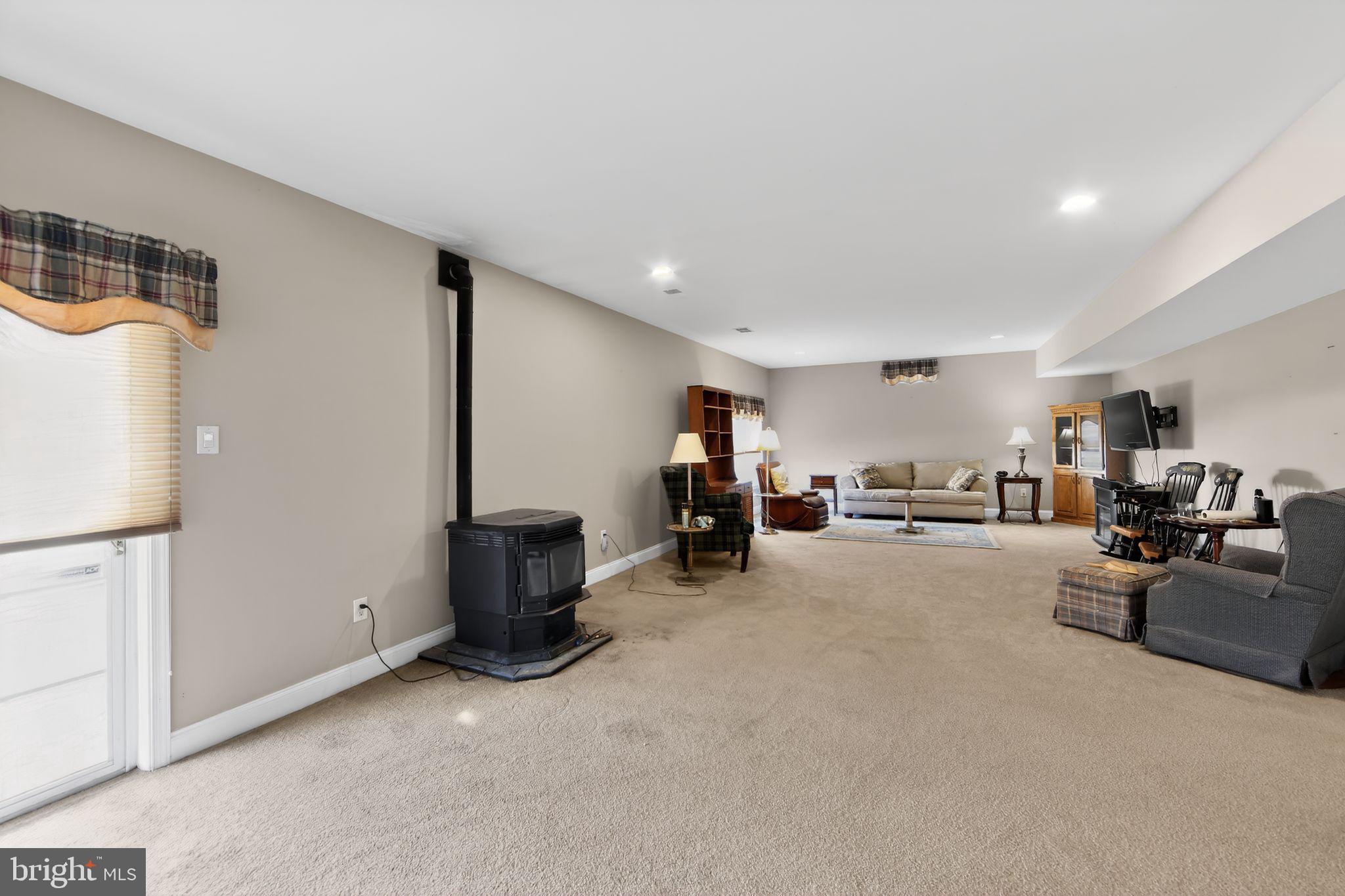 VILLAGES AT HILLVIEW - Residential