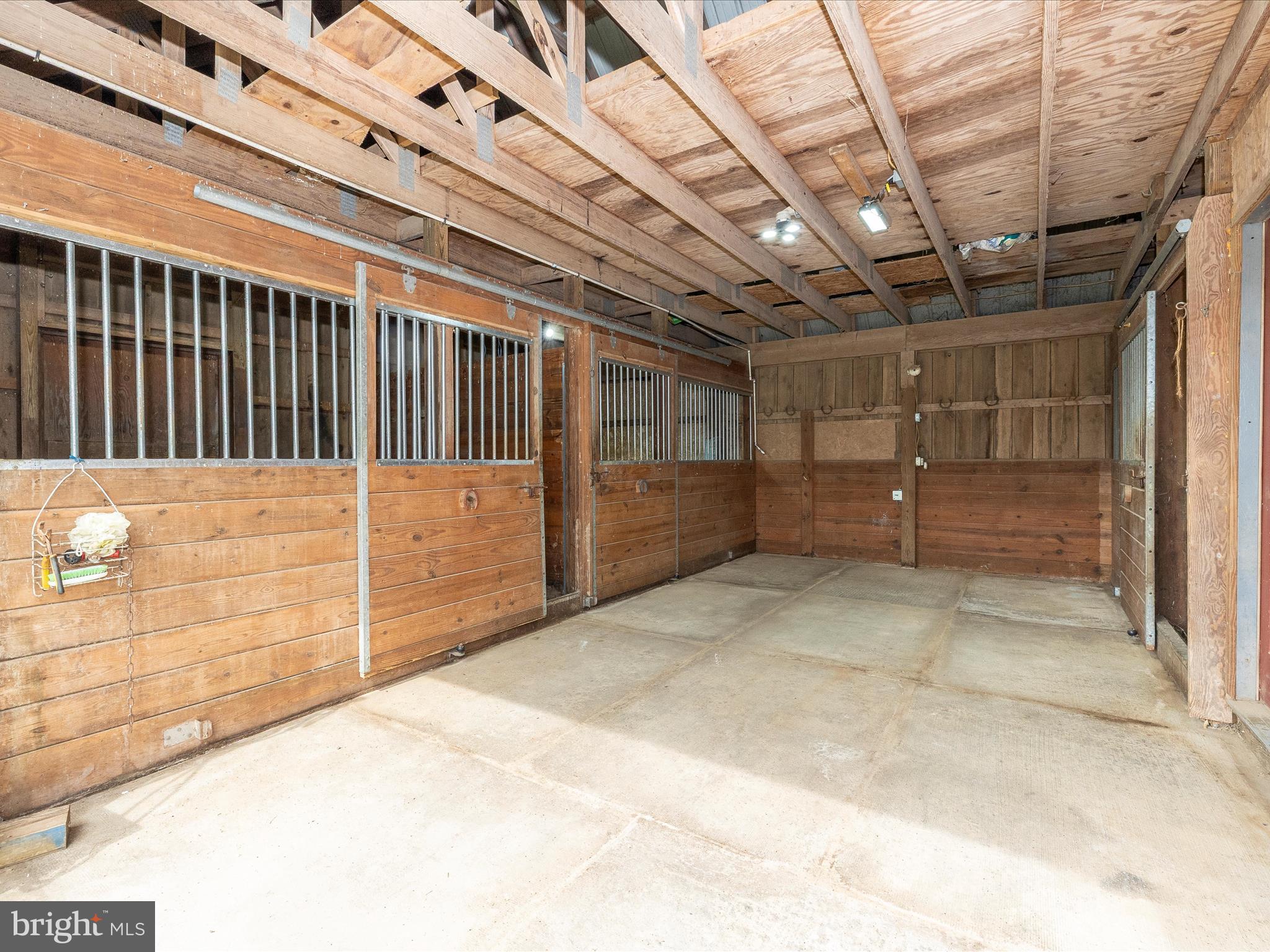 UPPER SENECA CREST - Residential