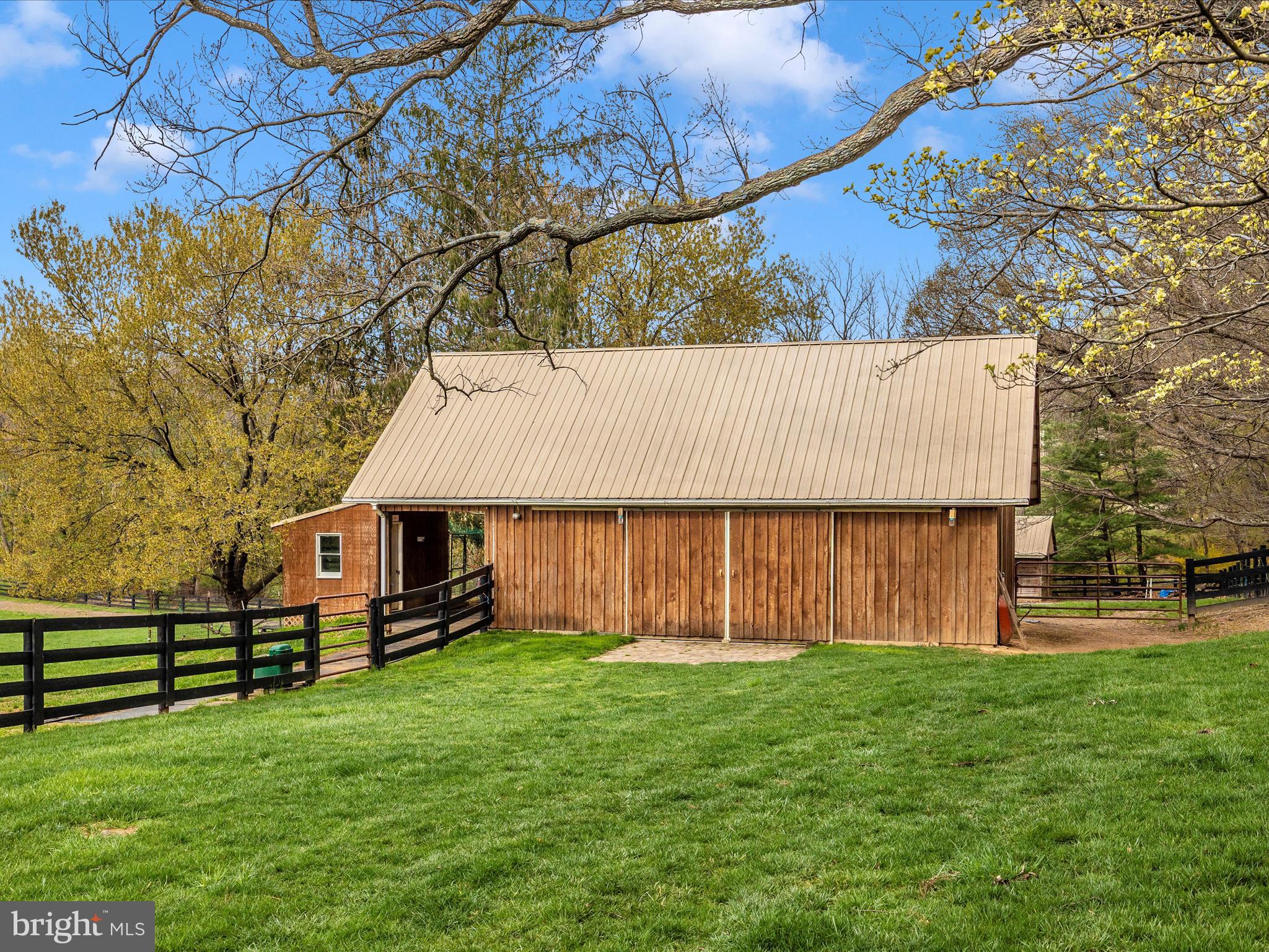 UPPER SENECA CREST - Residential