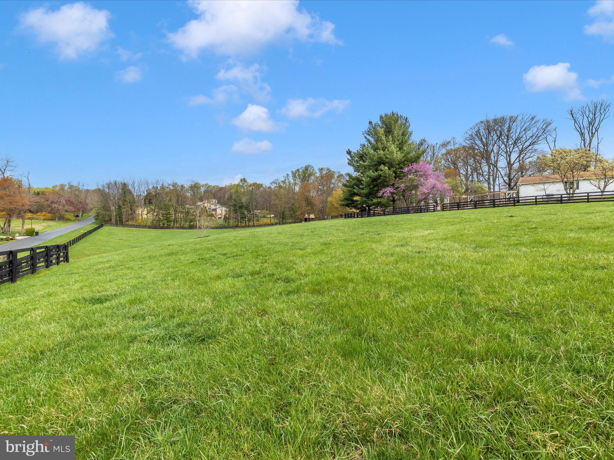 UPPER SENECA CREST - Residential