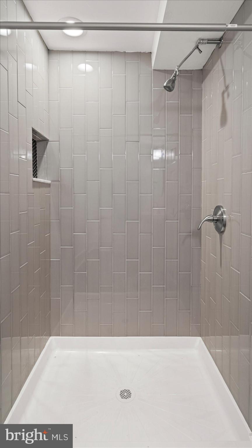 MILTON-MONTFORD - Residential