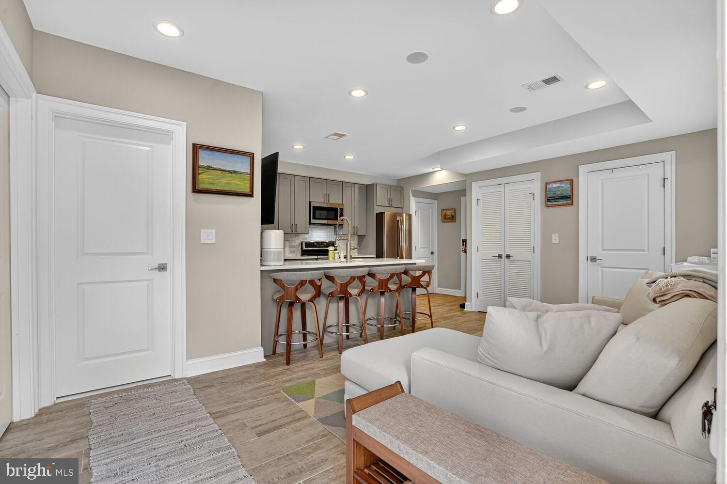 1014 10TH STREET NE 1