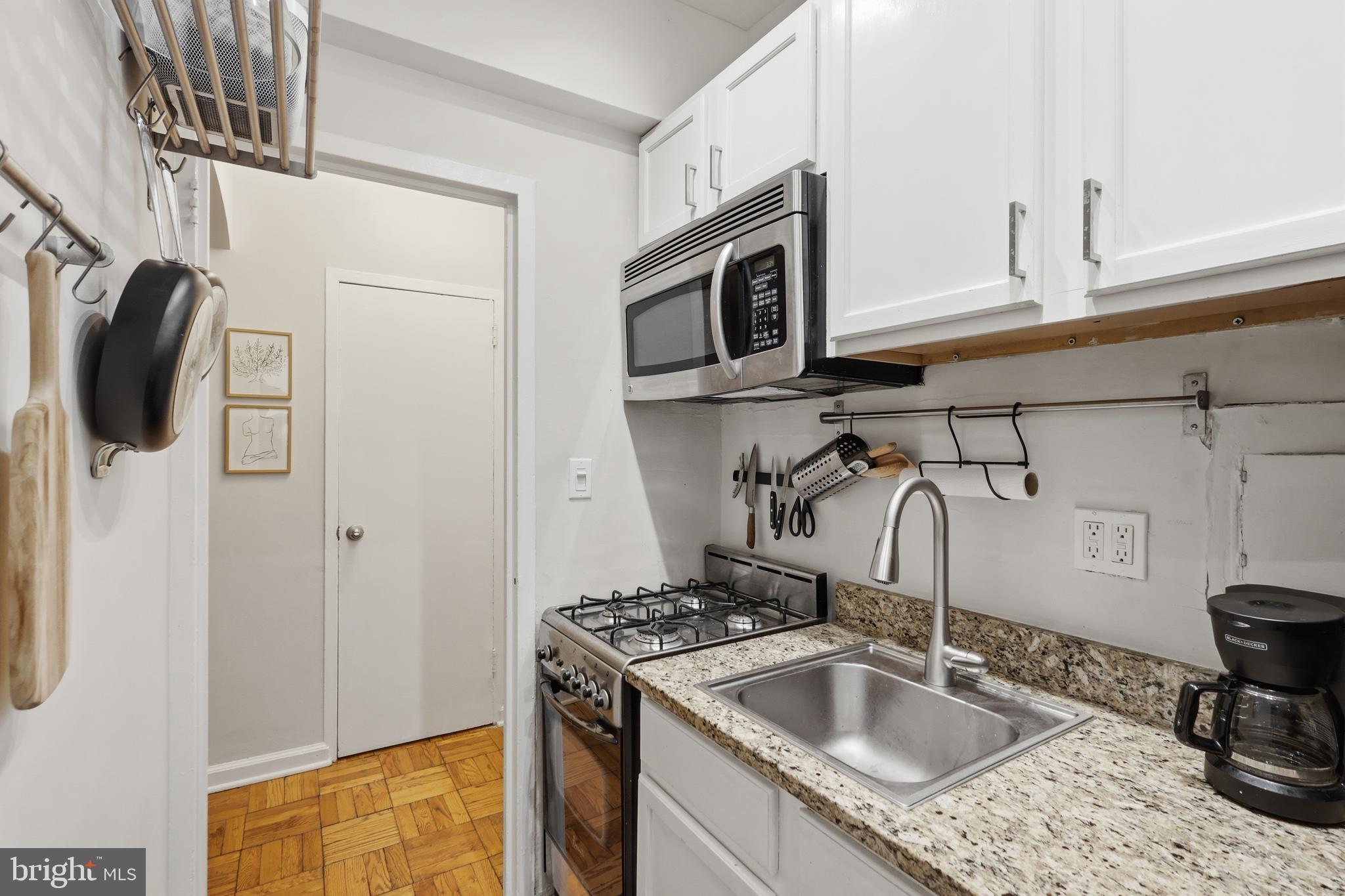 1 SCOTT CIRCLE NW 616