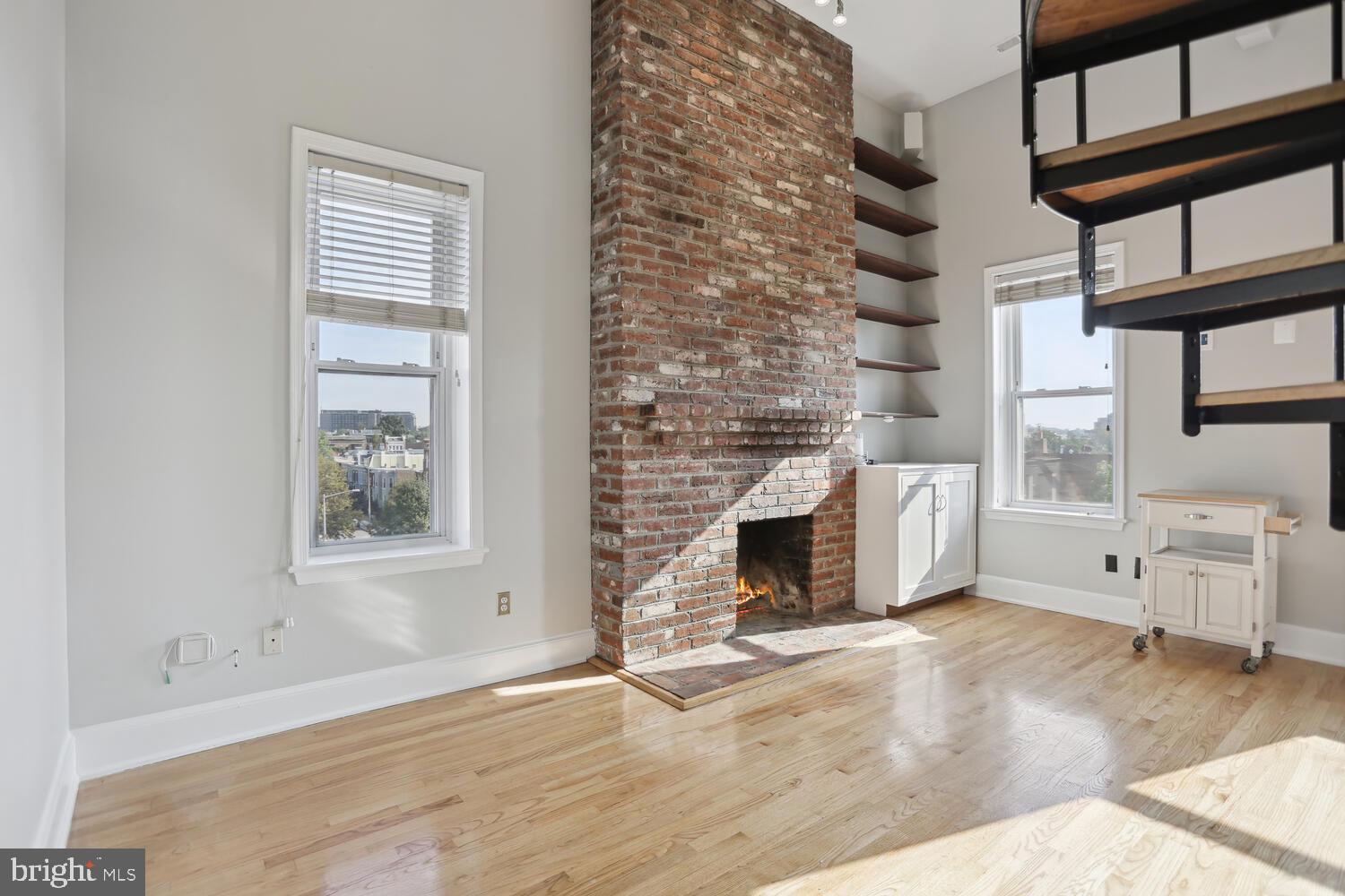 676 4TH STREET NE 402