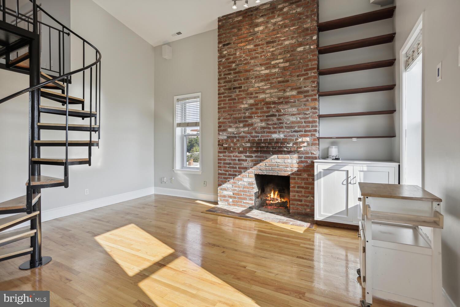 676 4TH STREET NE 402