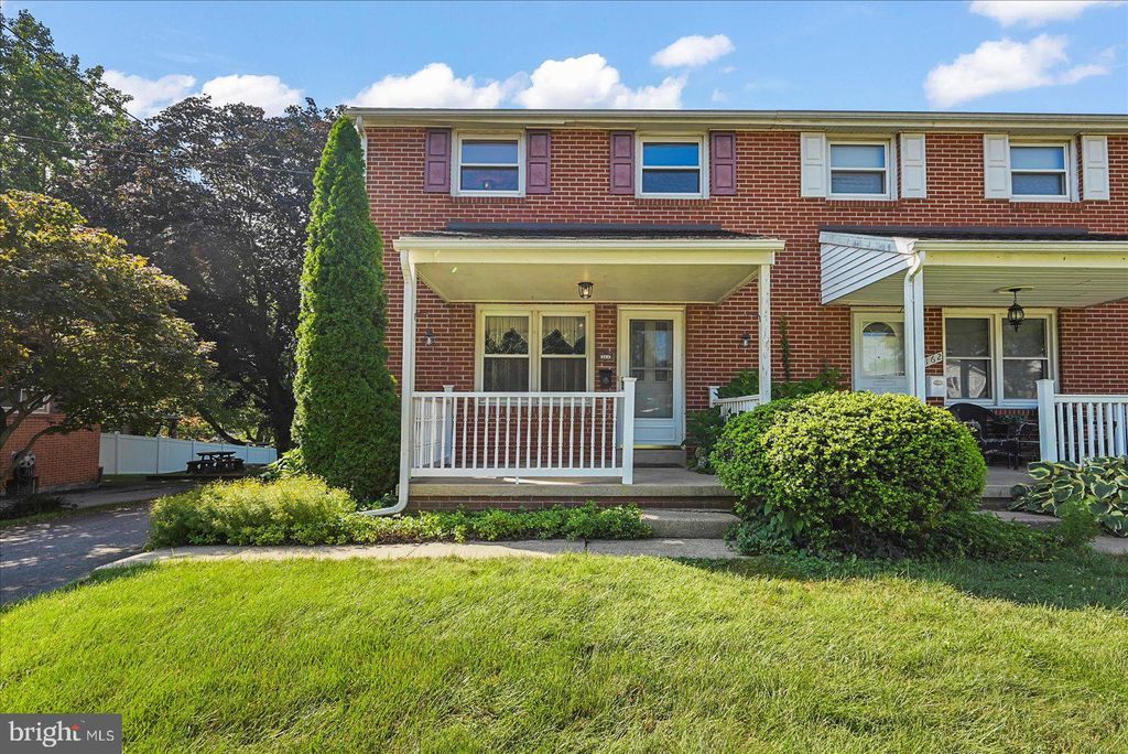 Photo of 164 New Street, MILLERSVILLE, PA 17551 (MLS # PALA2074150)