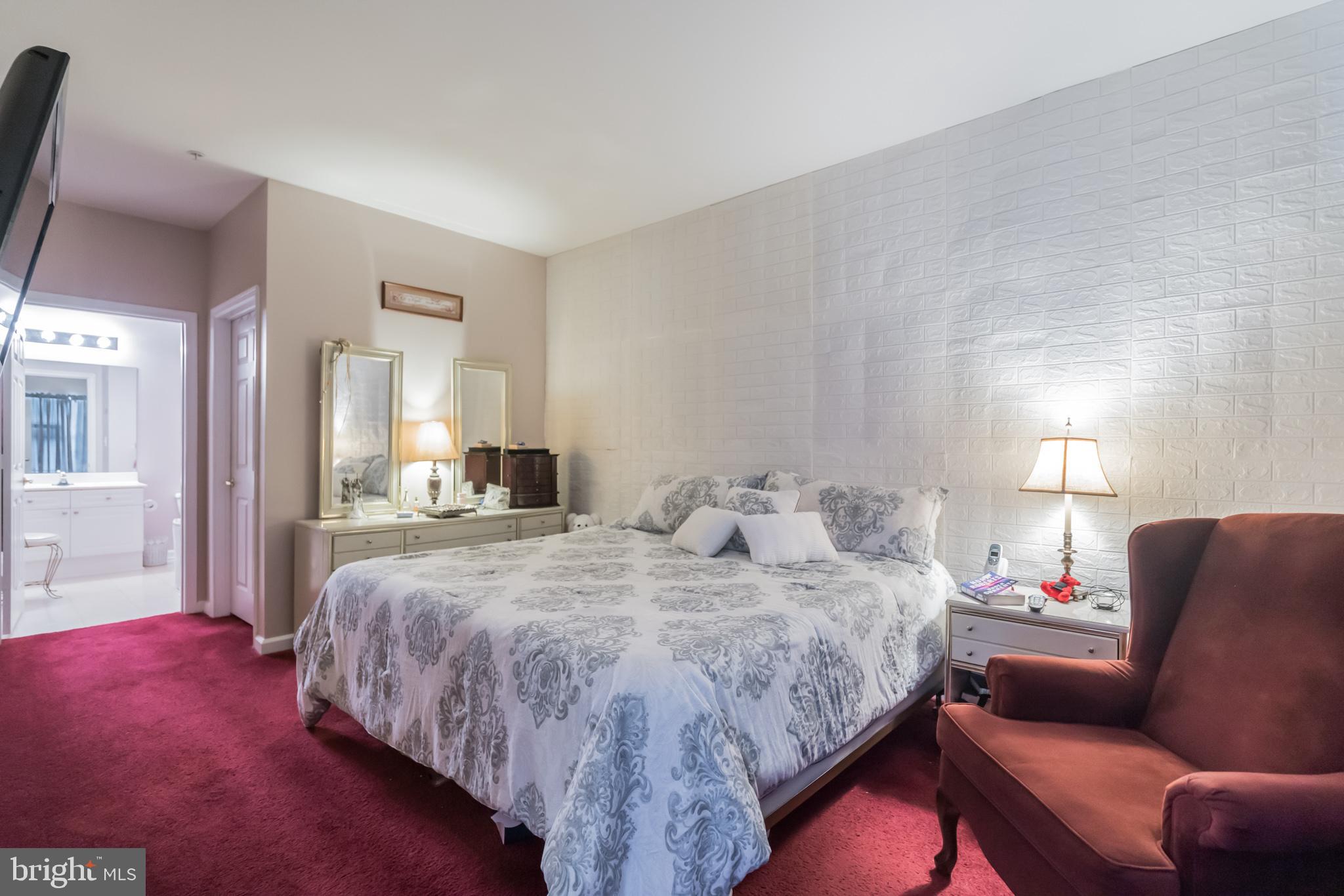 CAMERON GROVE - Residential