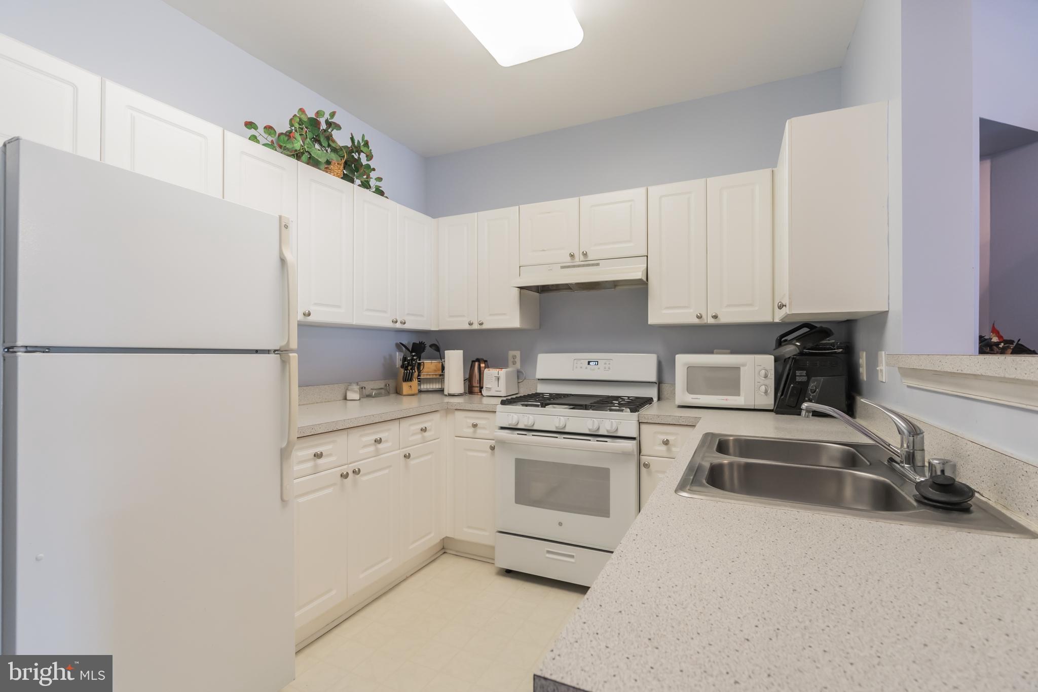 CAMERON GROVE - Residential