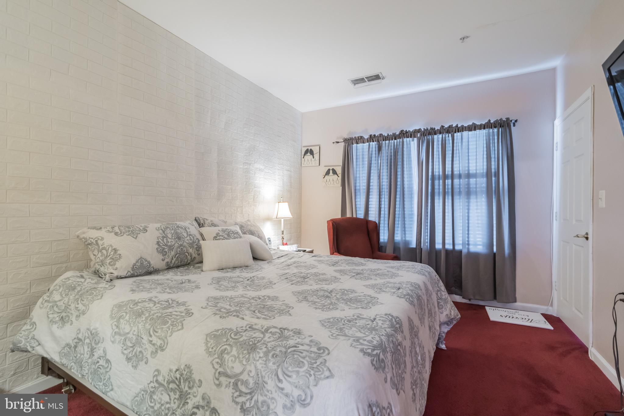 CAMERON GROVE - Residential