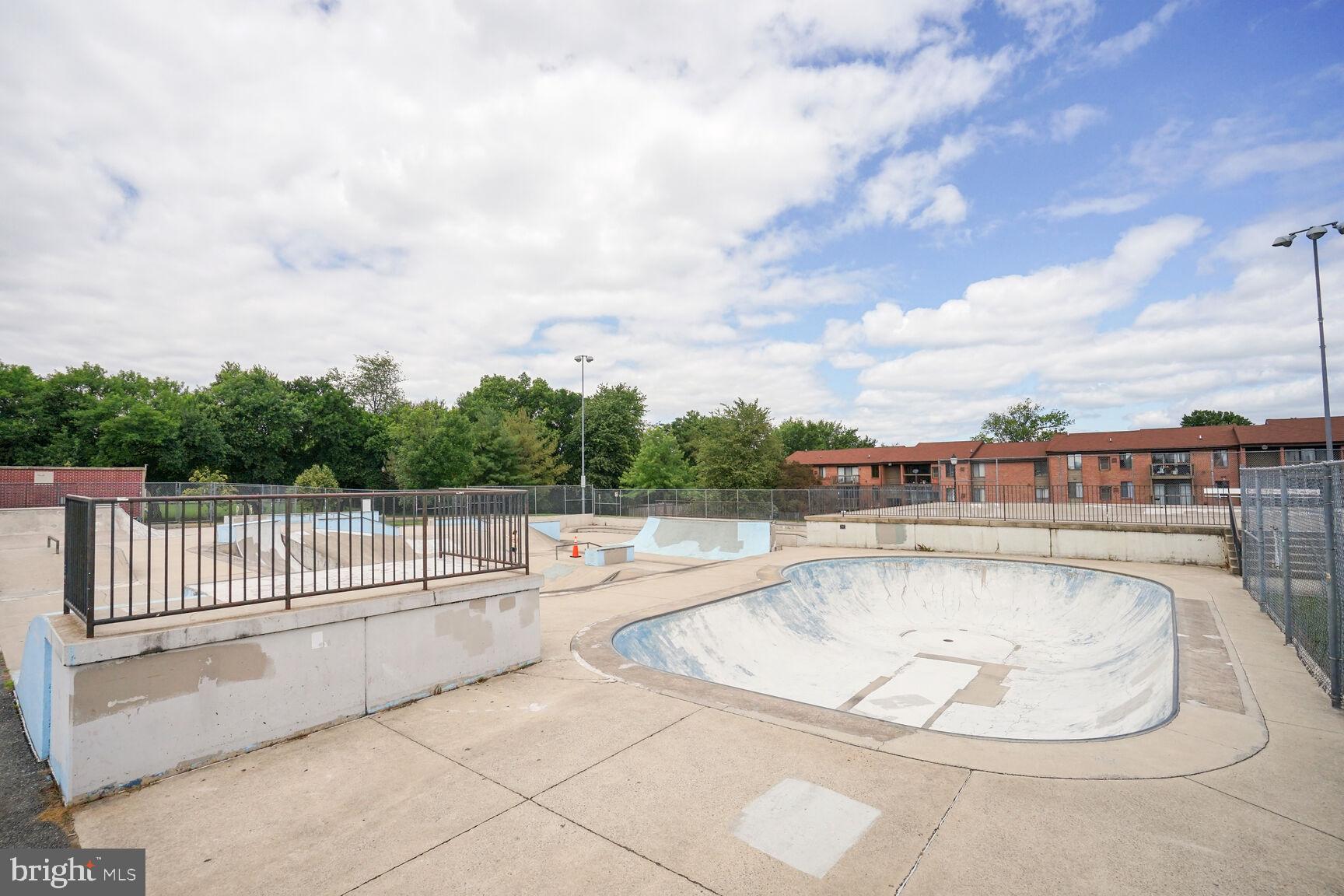 WILLOW BEND - Residential