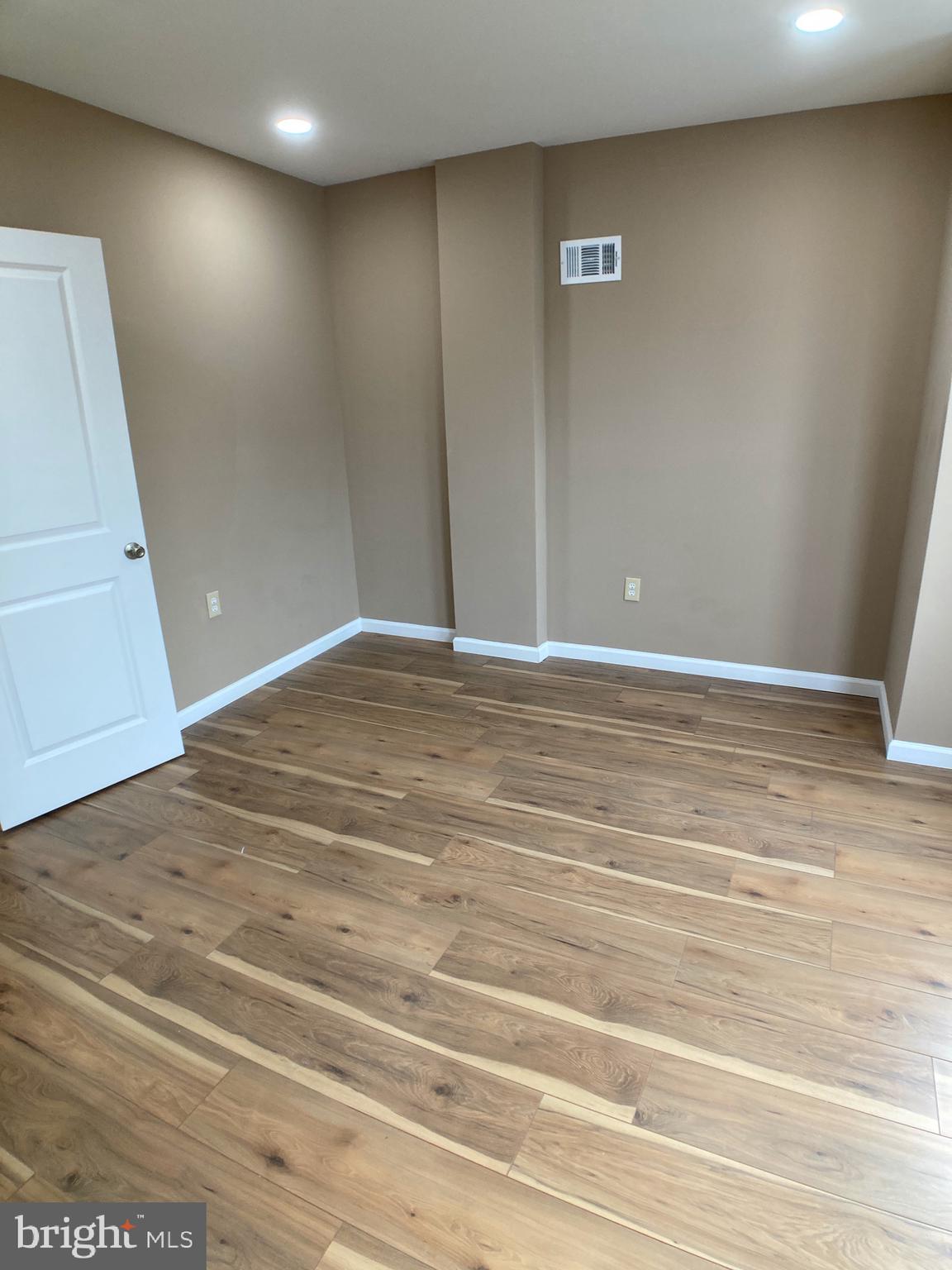 MILL CREEK - Residential