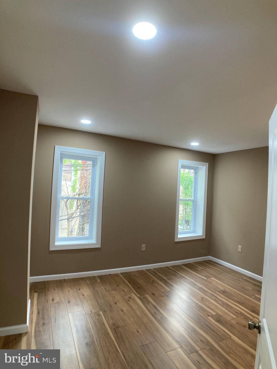MILL CREEK - Residential