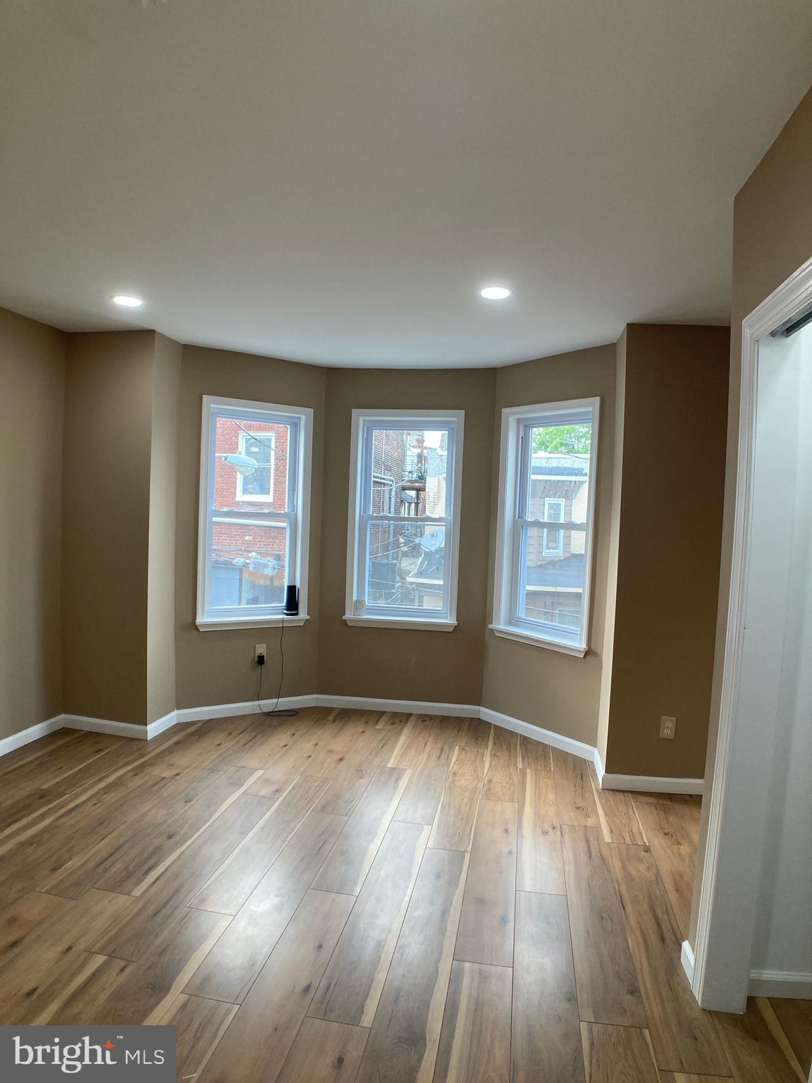 MILL CREEK - Residential
