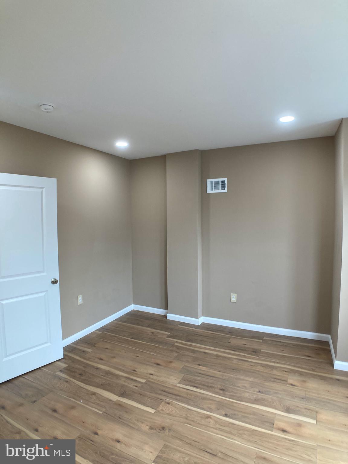 MILL CREEK - Residential