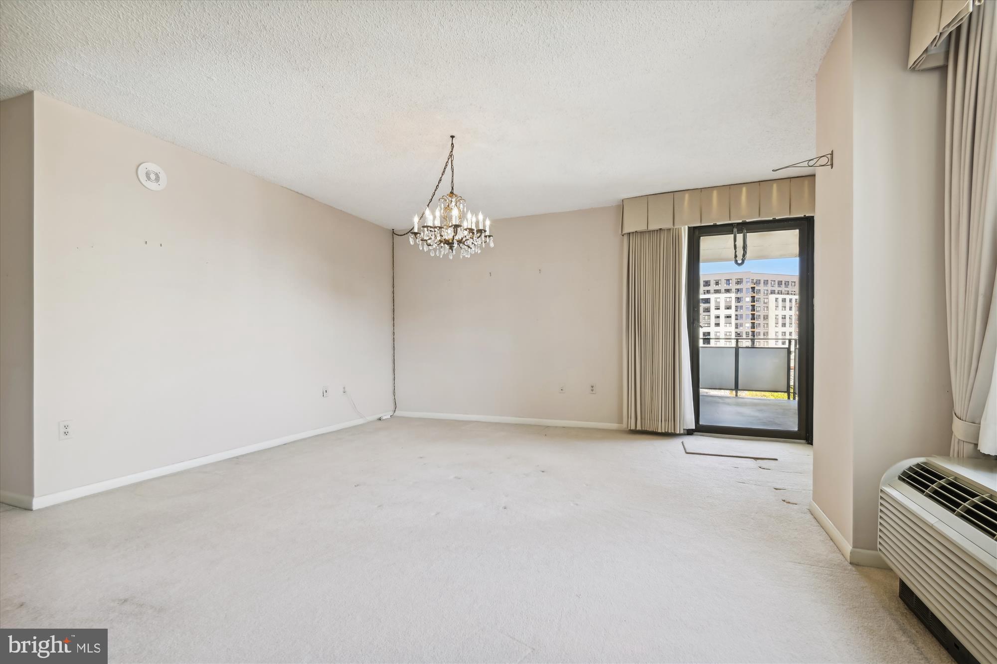 THE RIDGELY - Residential