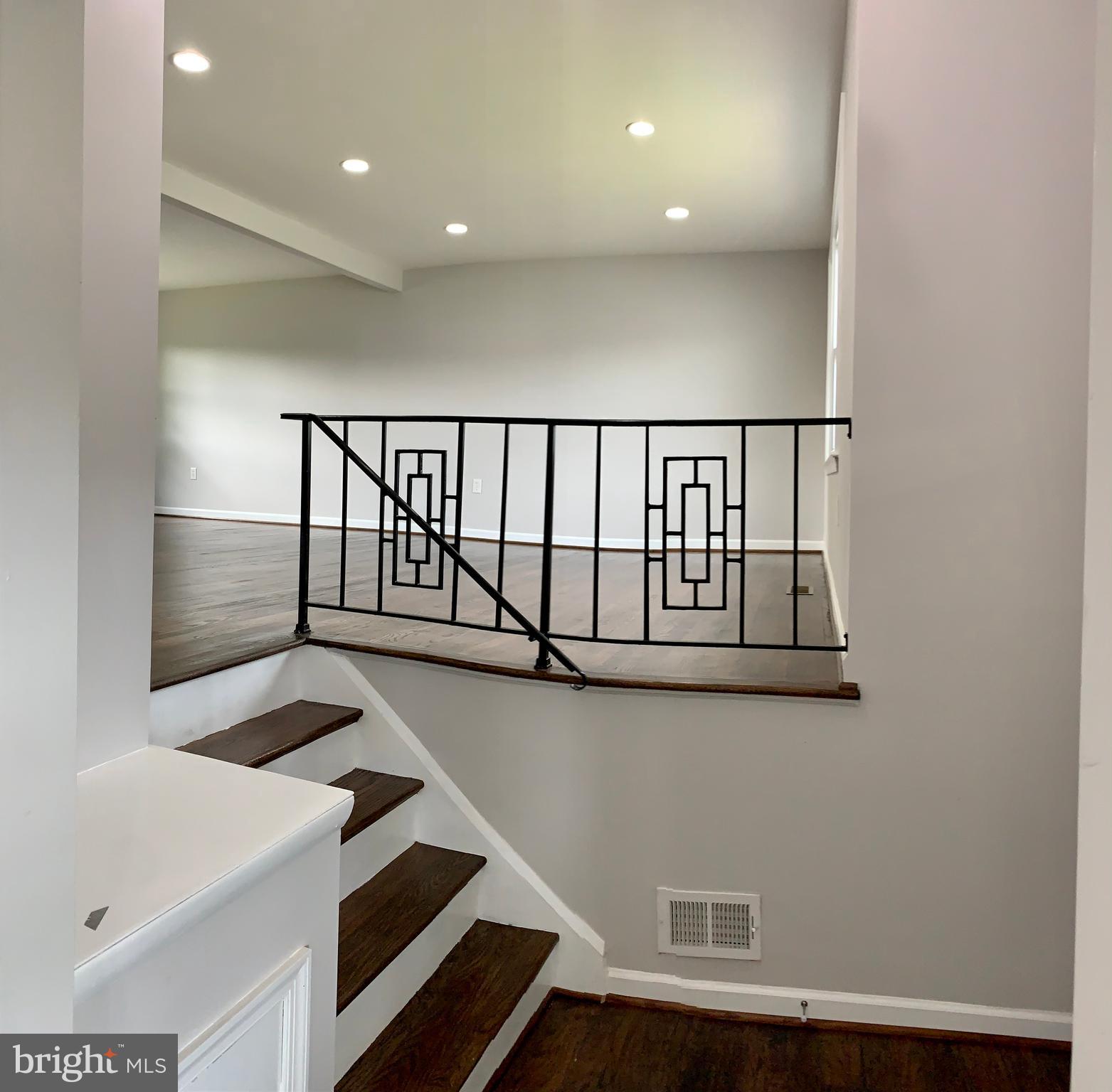 ROSEDALE - Residential