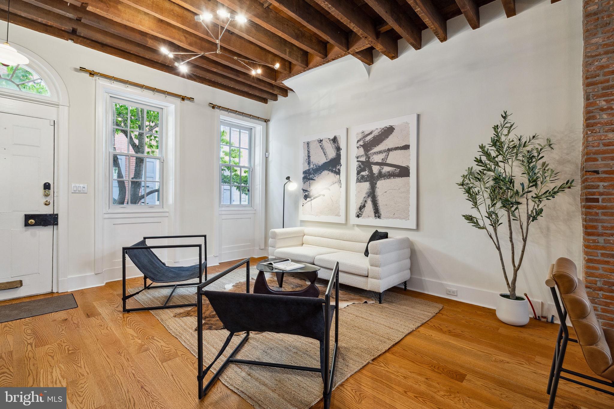 SOCIETY HILL - Residential