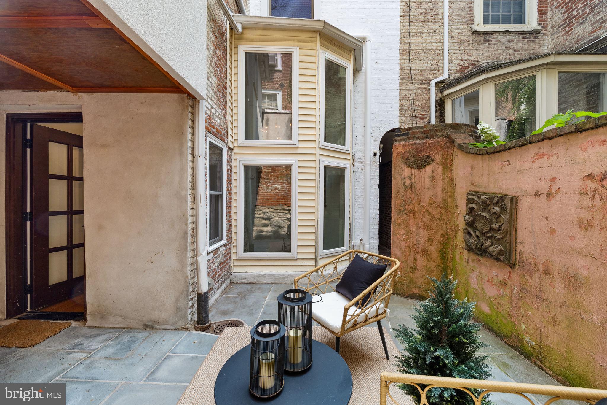 SOCIETY HILL - Residential