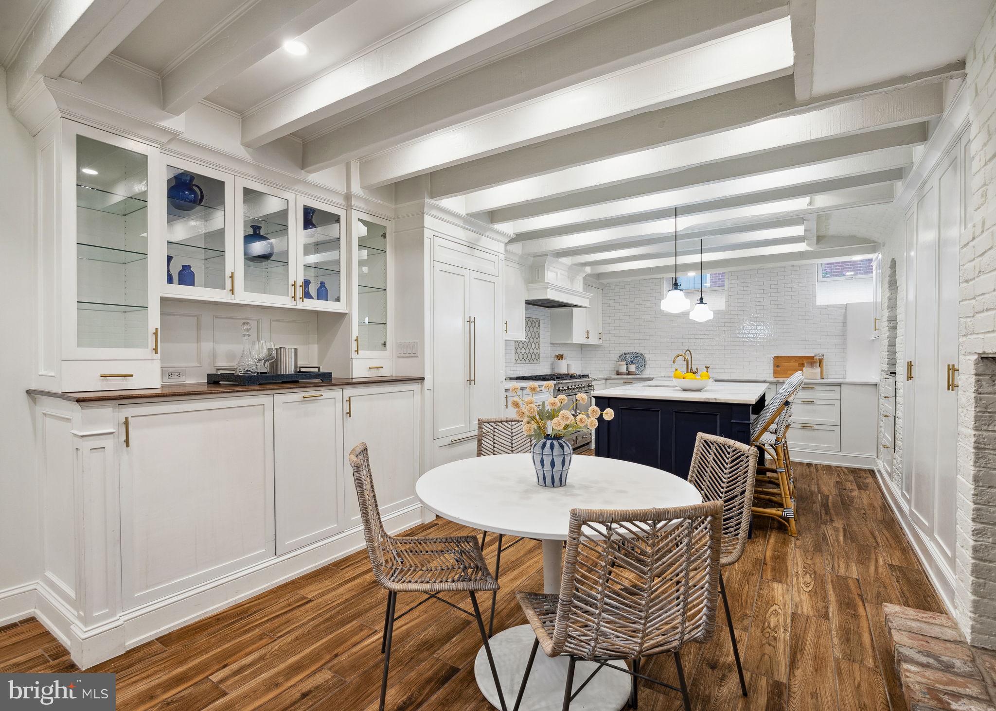 SOCIETY HILL - Residential