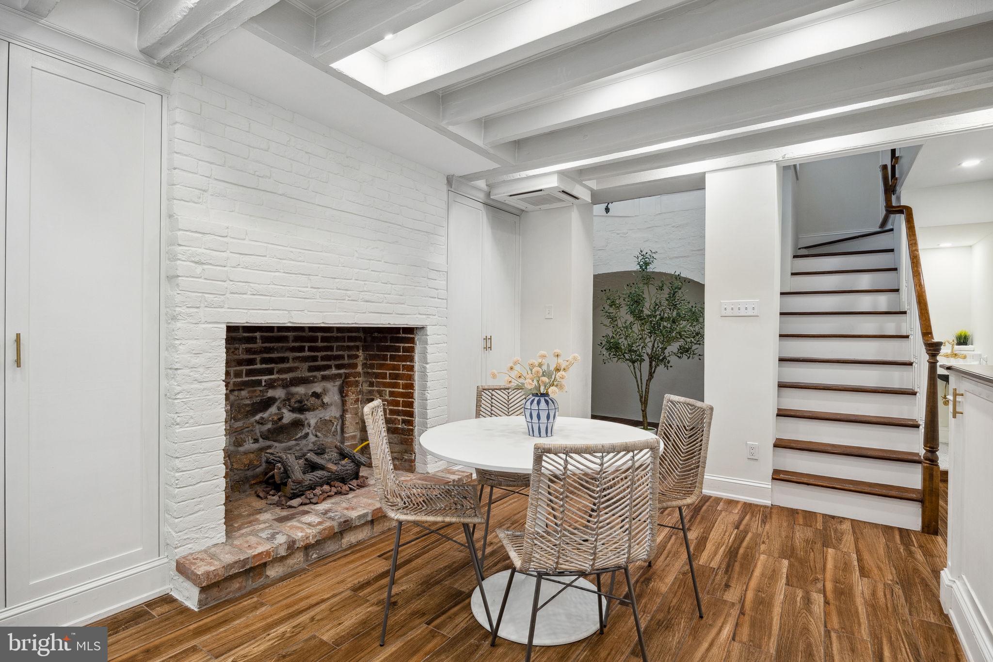 SOCIETY HILL - Residential