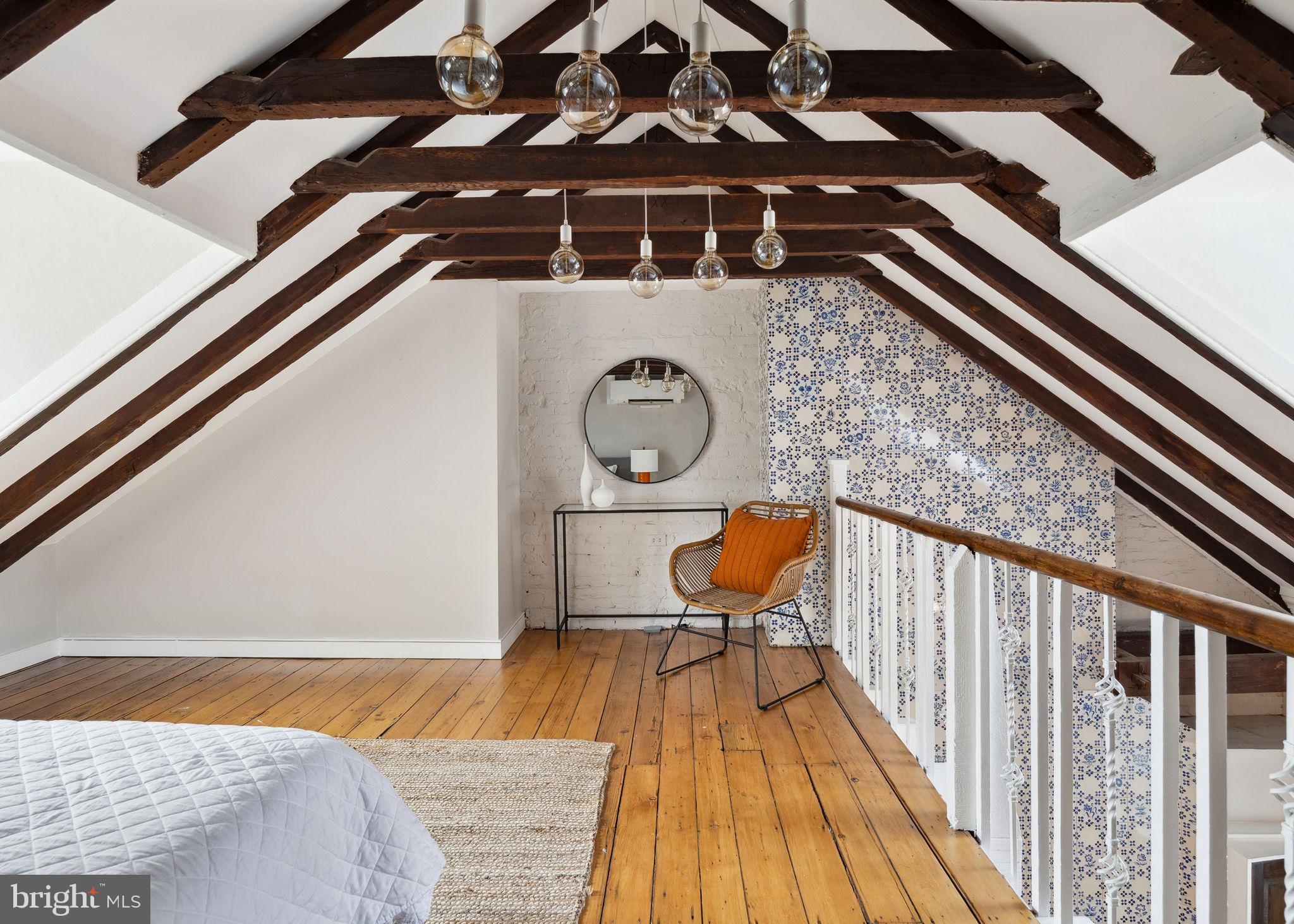 SOCIETY HILL - Residential