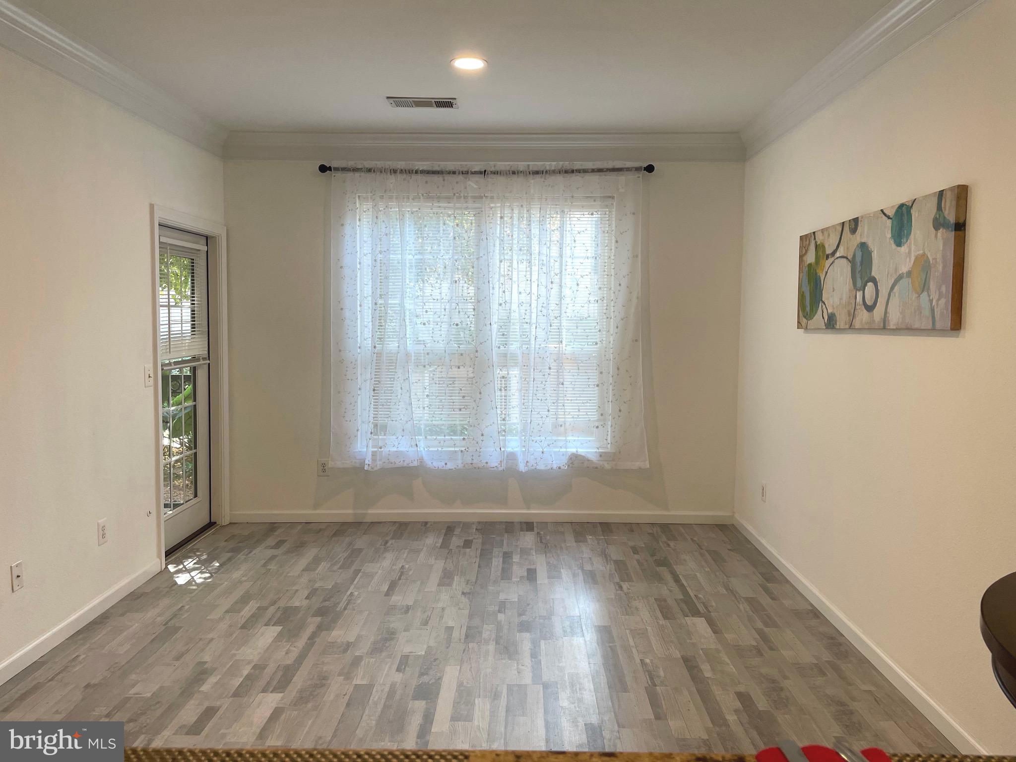 GATES OF MCLEAN - Residential