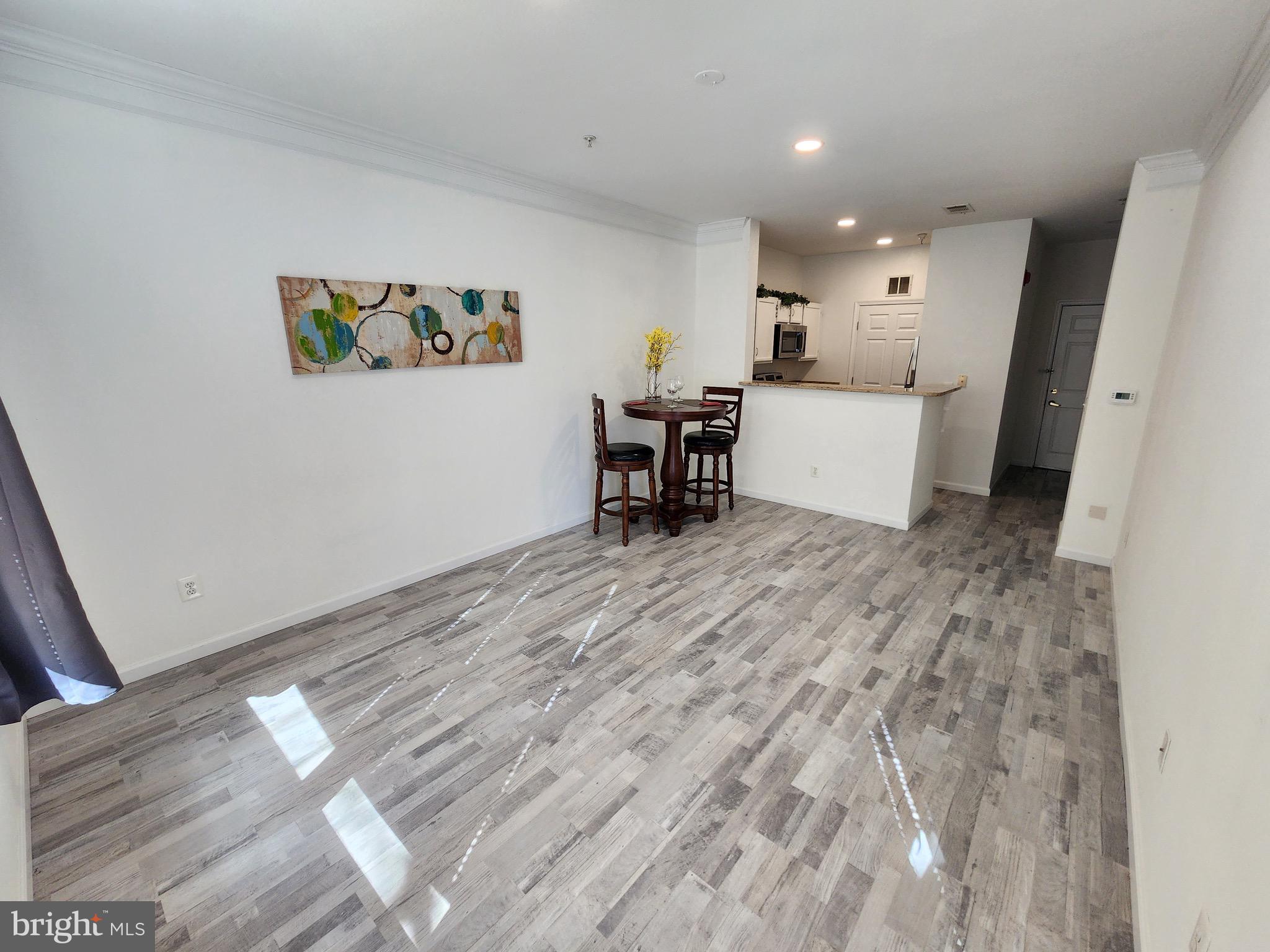 1521 SPRING GATE DRIVE 10102