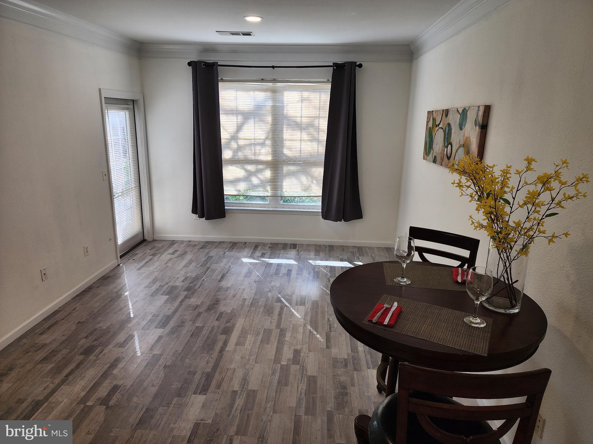 GATES OF MCLEAN - Residential