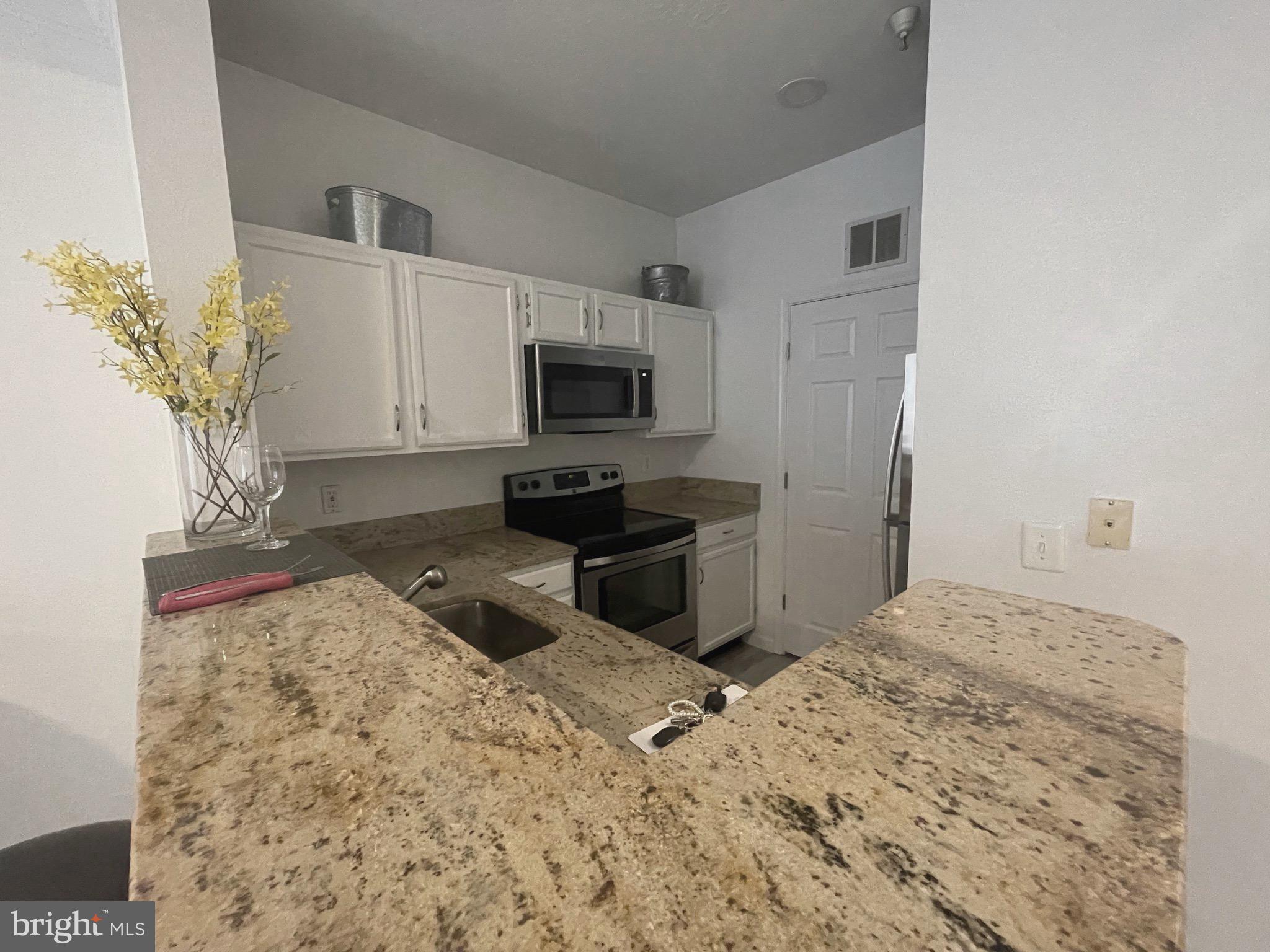 GATES OF MCLEAN - Residential