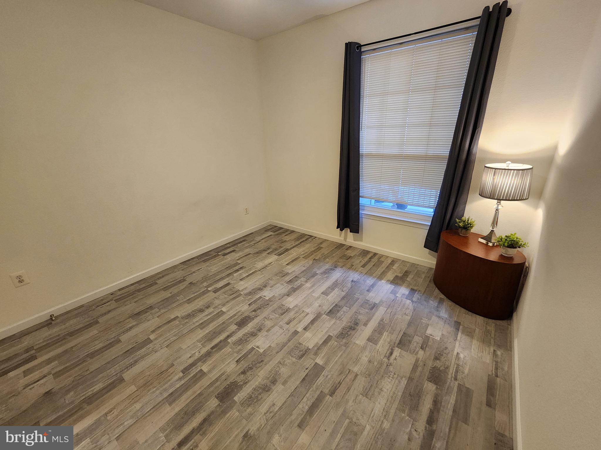 GATES OF MCLEAN - Residential