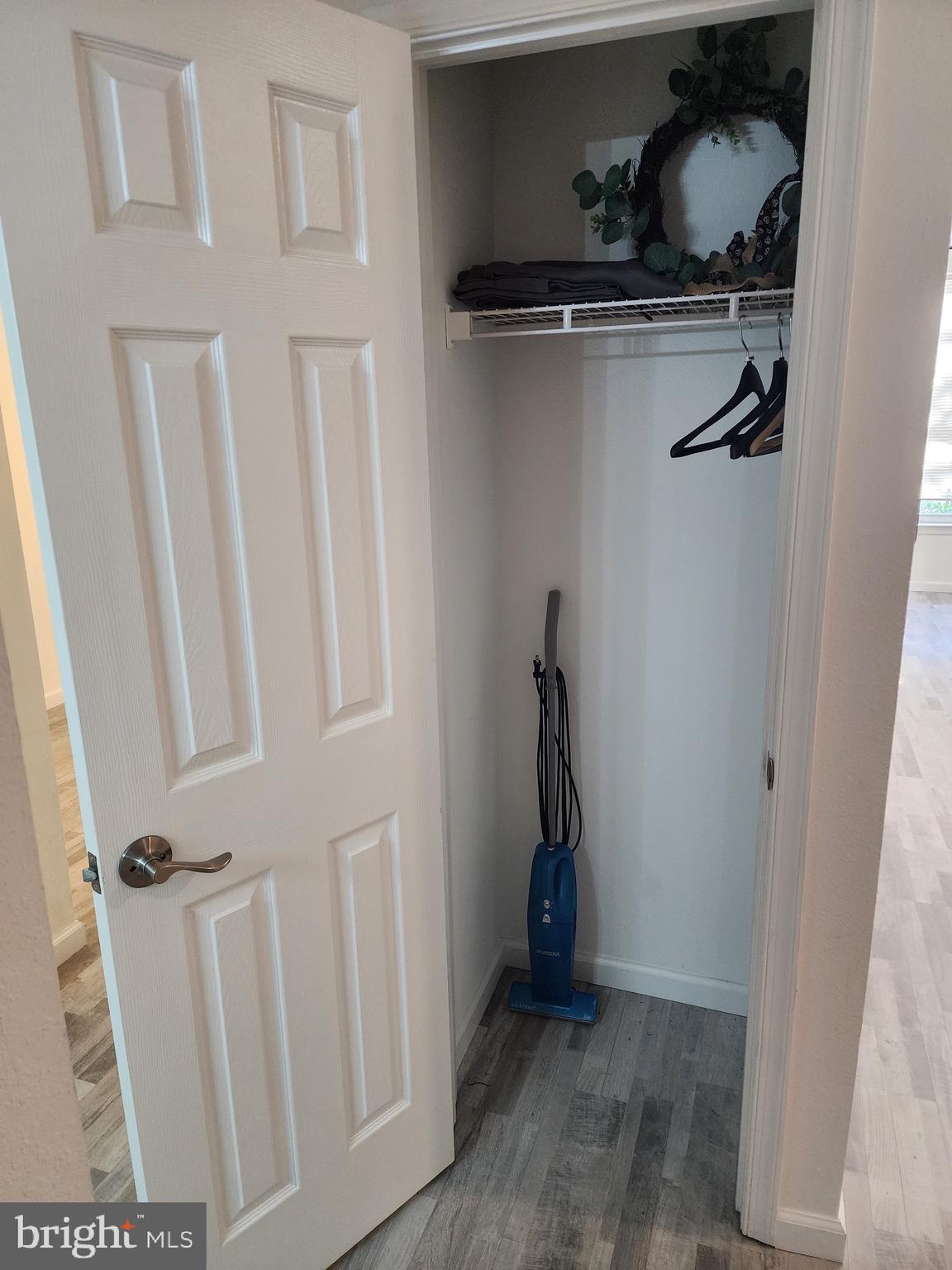 GATES OF MCLEAN - Residential